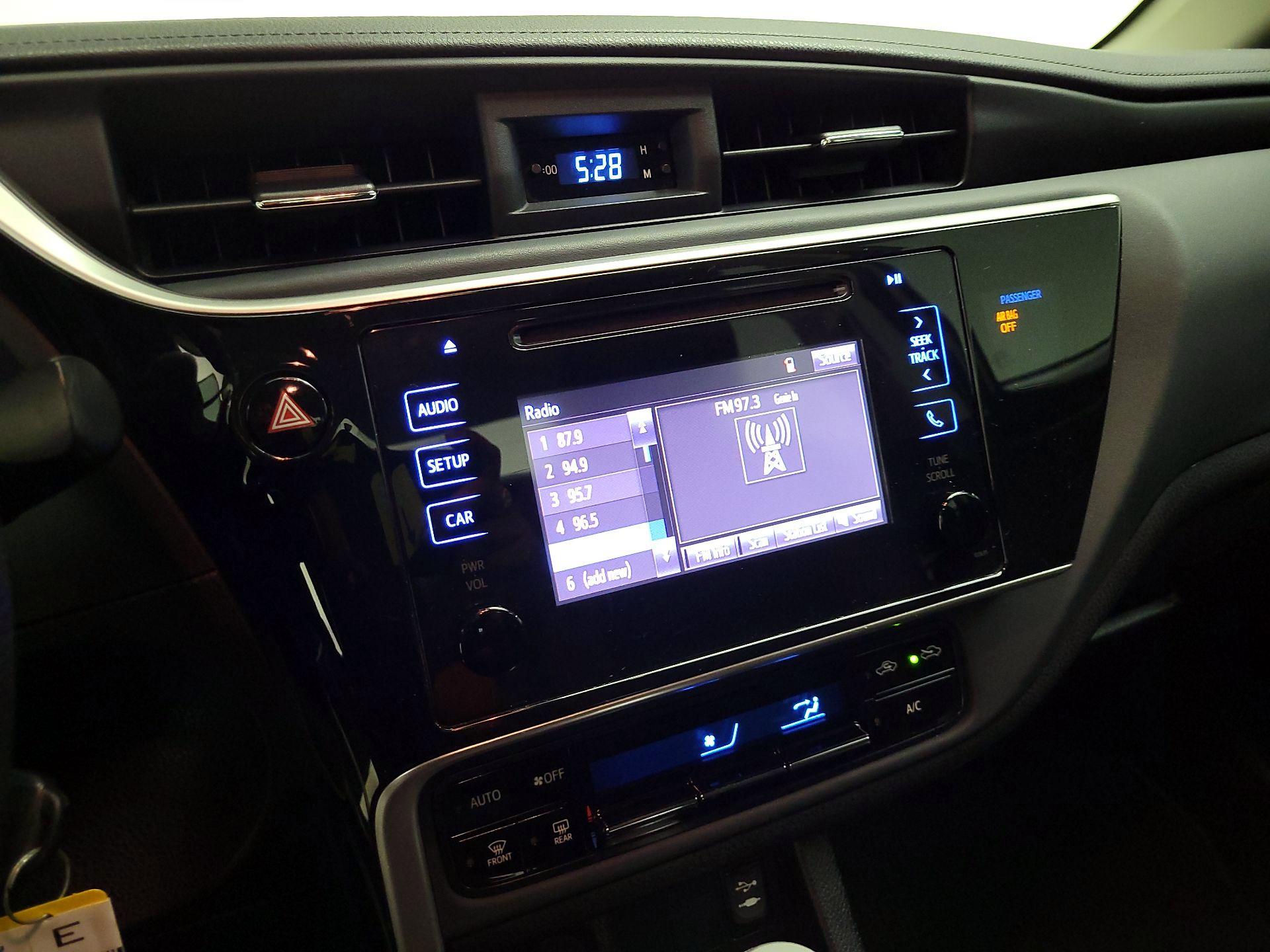 Thumbnail: 2018 Toyota Corolla - 15