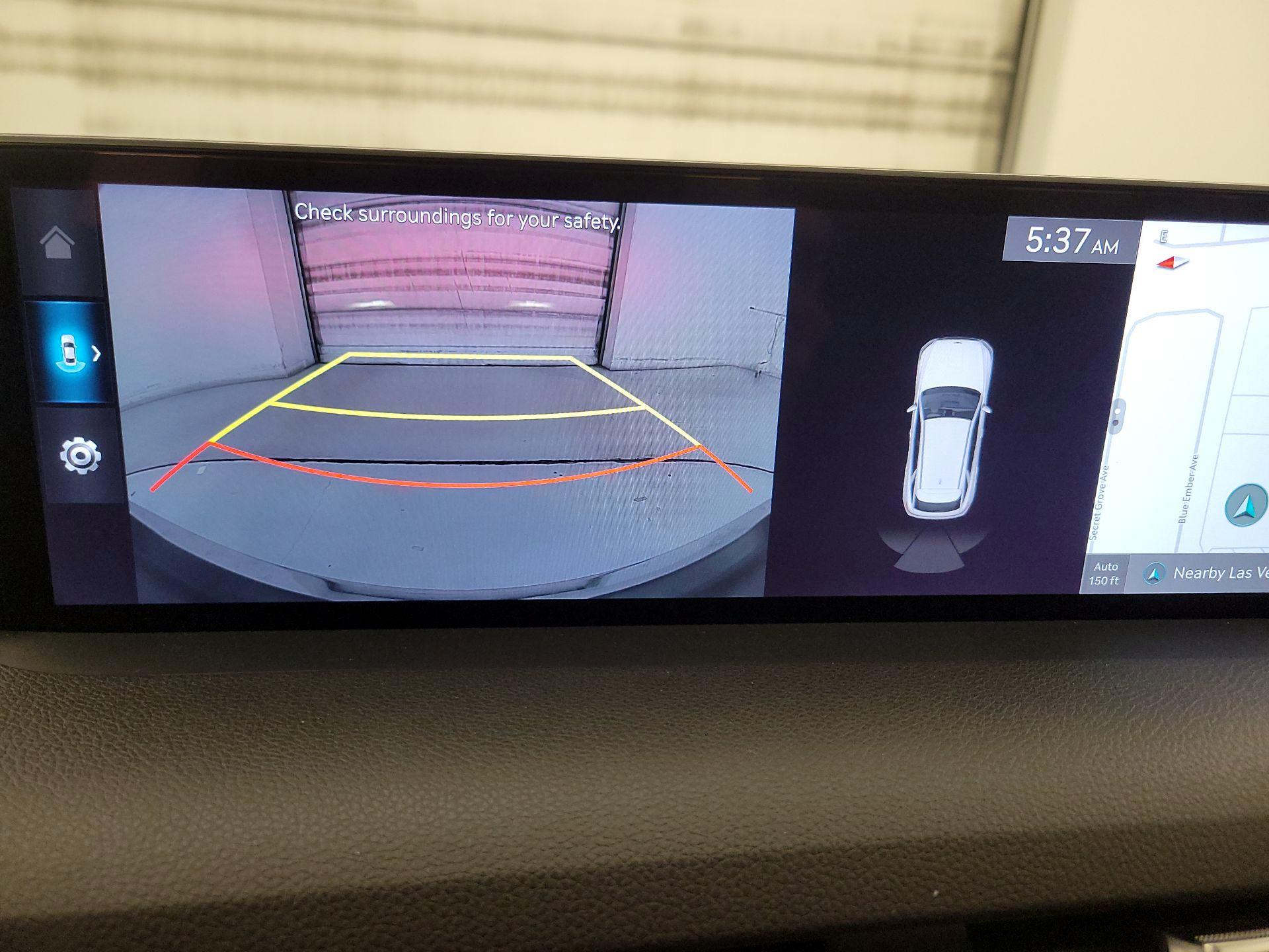 Thumbnail: 2025 Genesis GV70 - 14