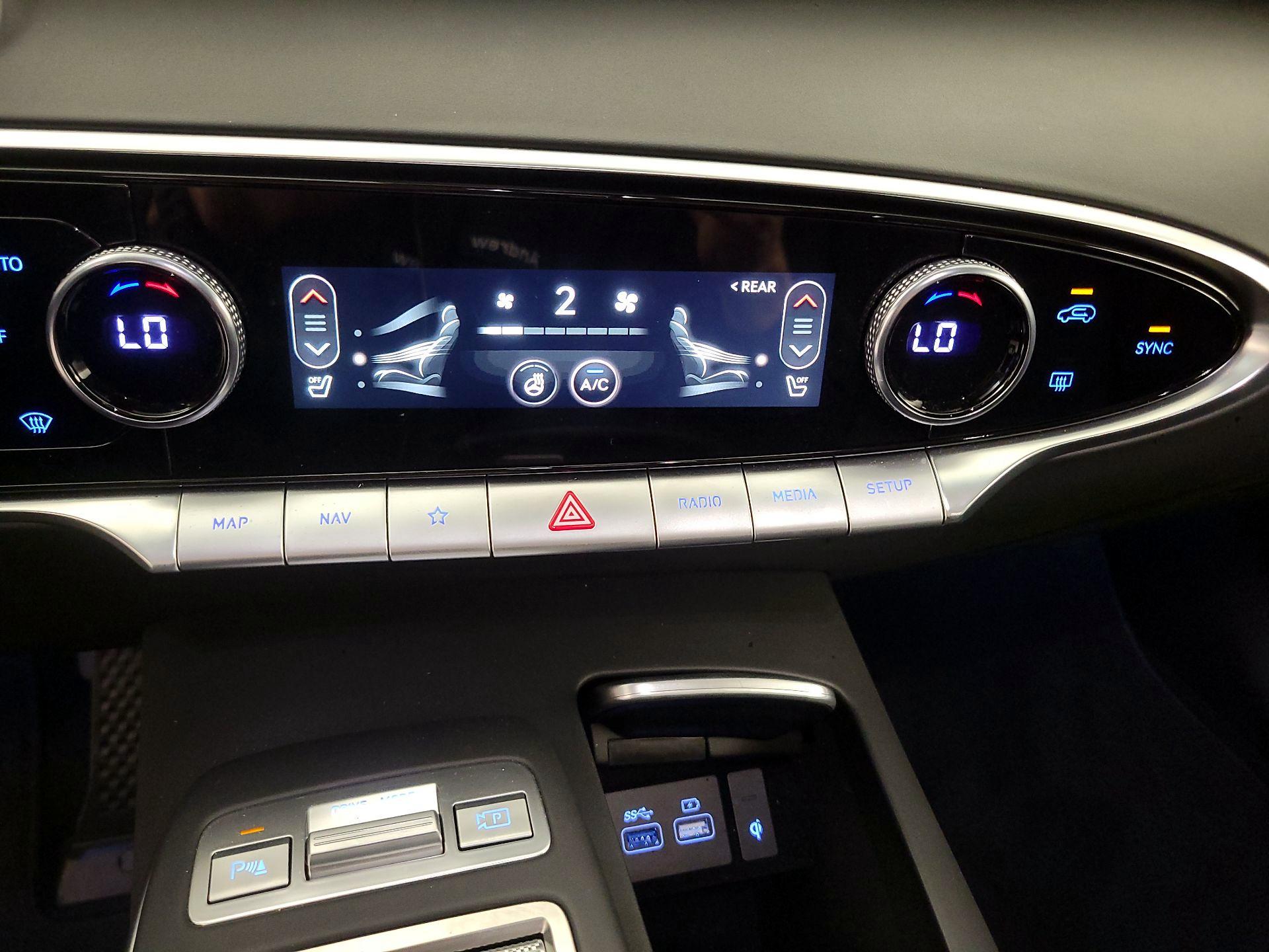 Thumbnail: 2025 Genesis GV70 - 16