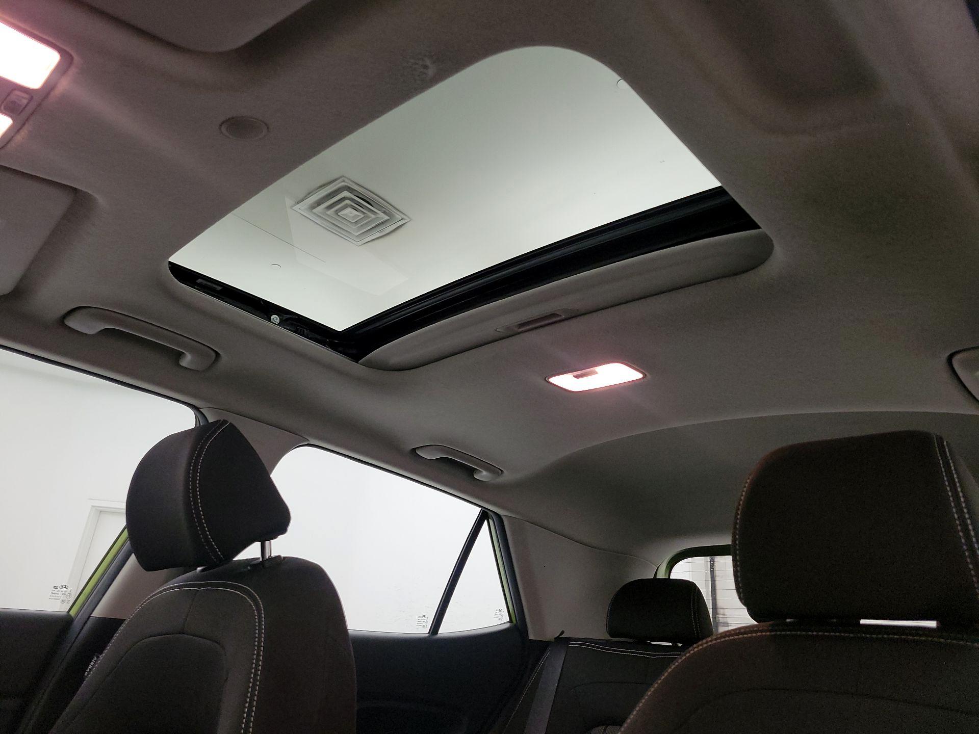 Thumbnail: 2023 Hyundai Venue - 19