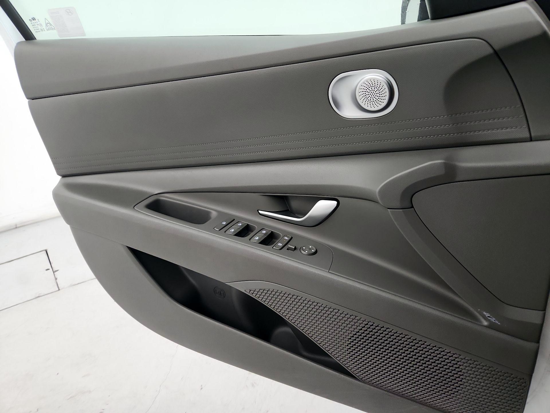 Thumbnail: 2024 Hyundai Elantra - 12