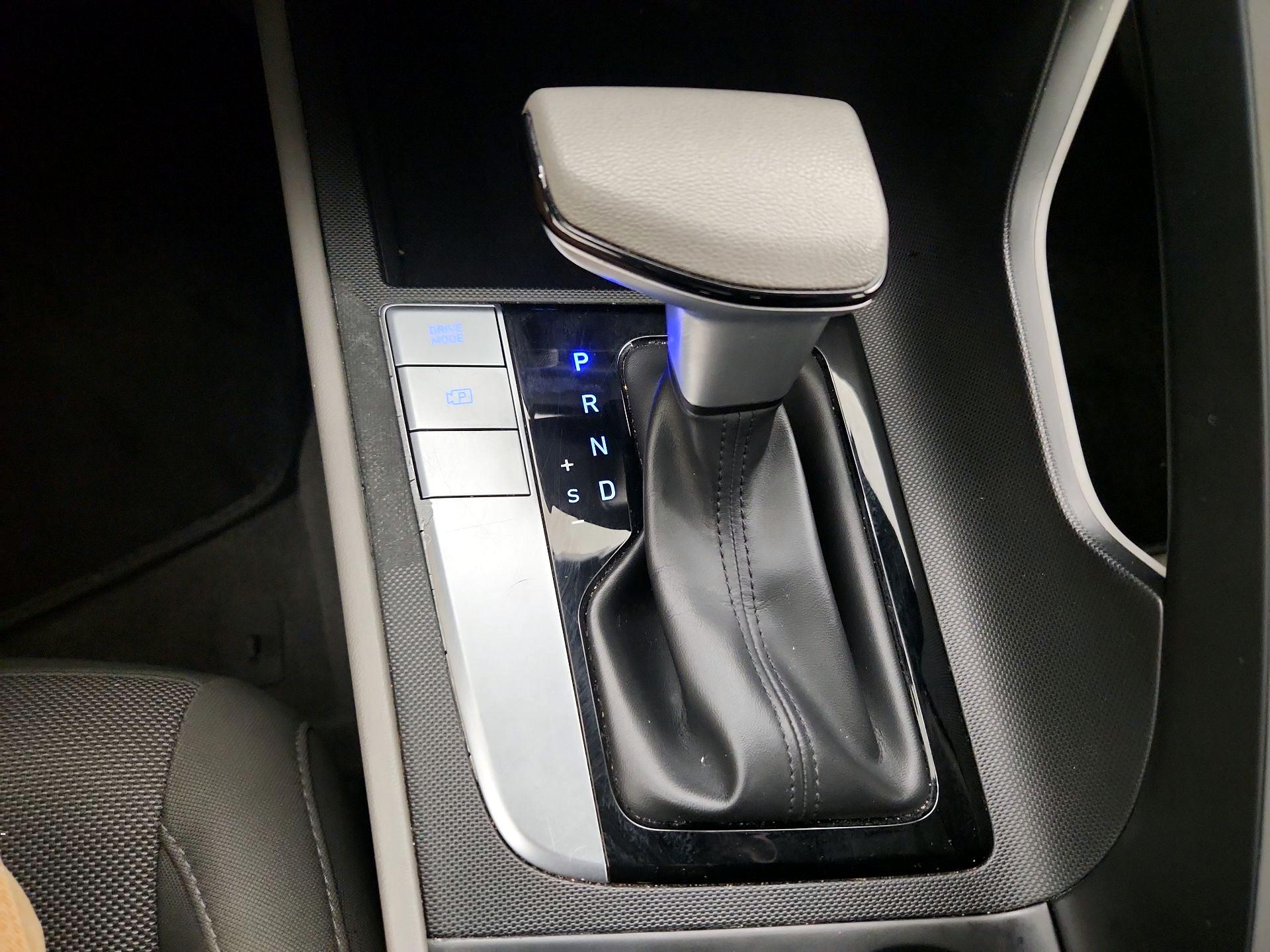 Thumbnail: 2024 Hyundai Elantra - 17