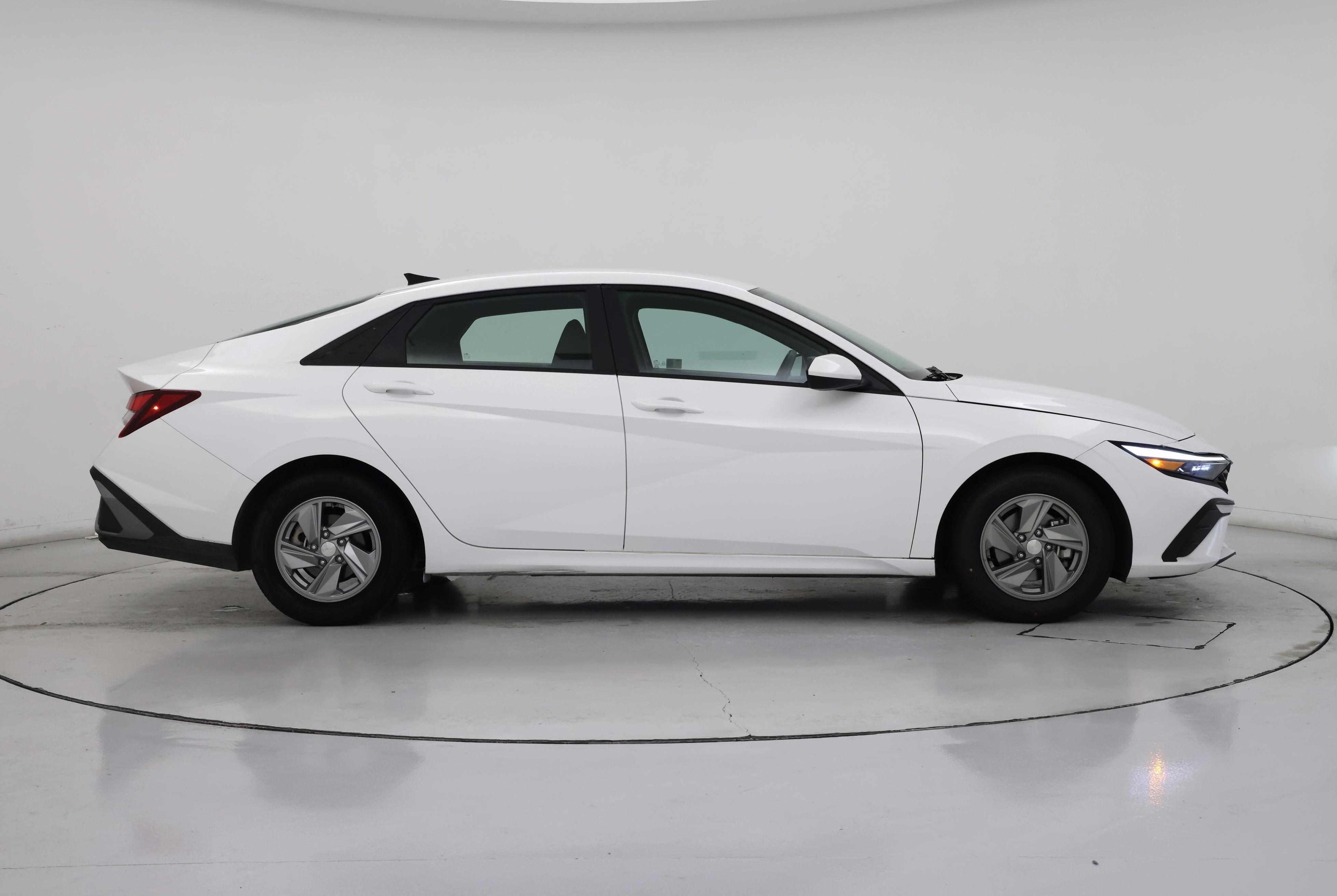 Thumbnail: 2024 Hyundai Elantra - 7