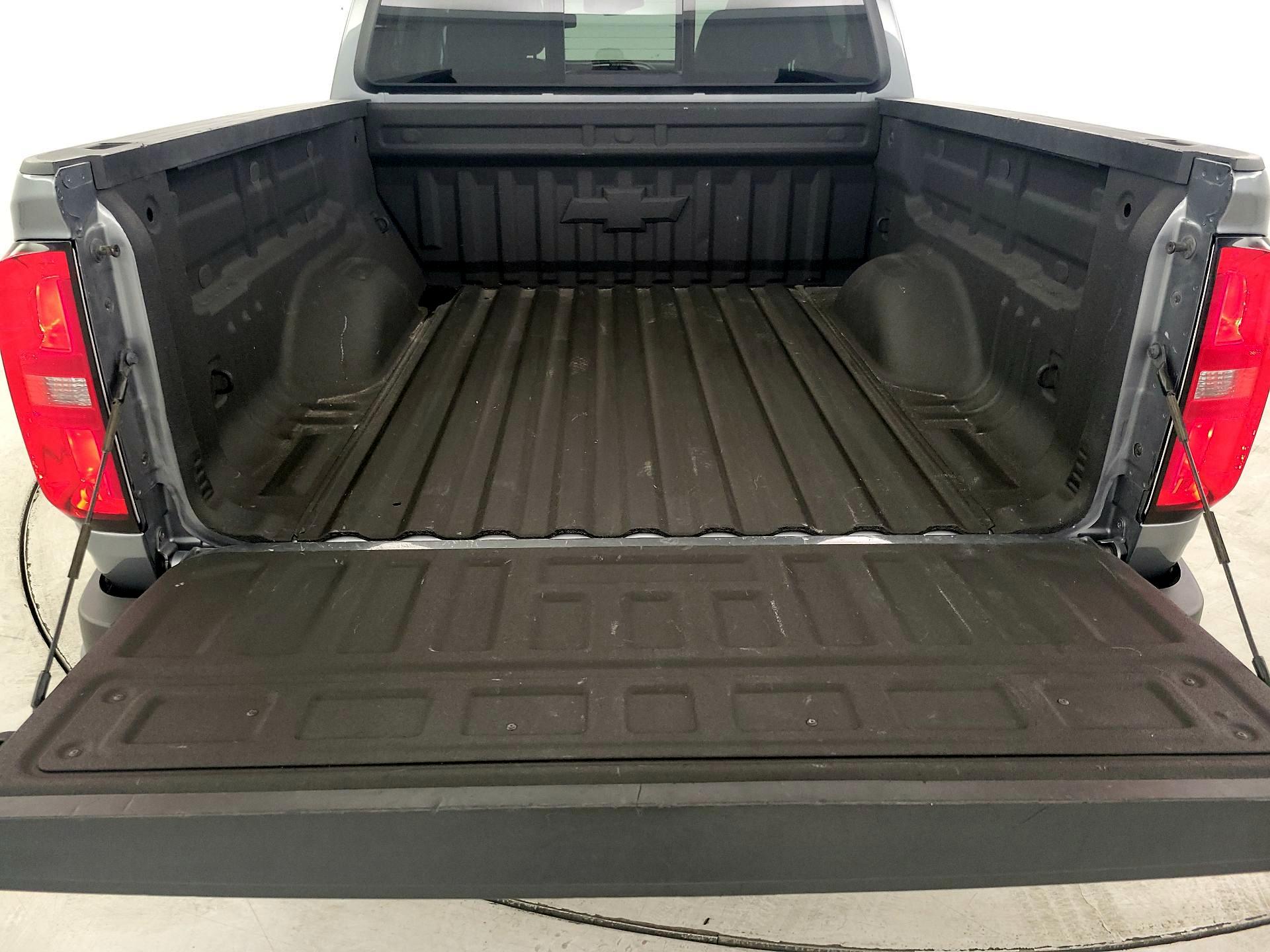 Thumbnail: 2022 Chevrolet Colorado - 20