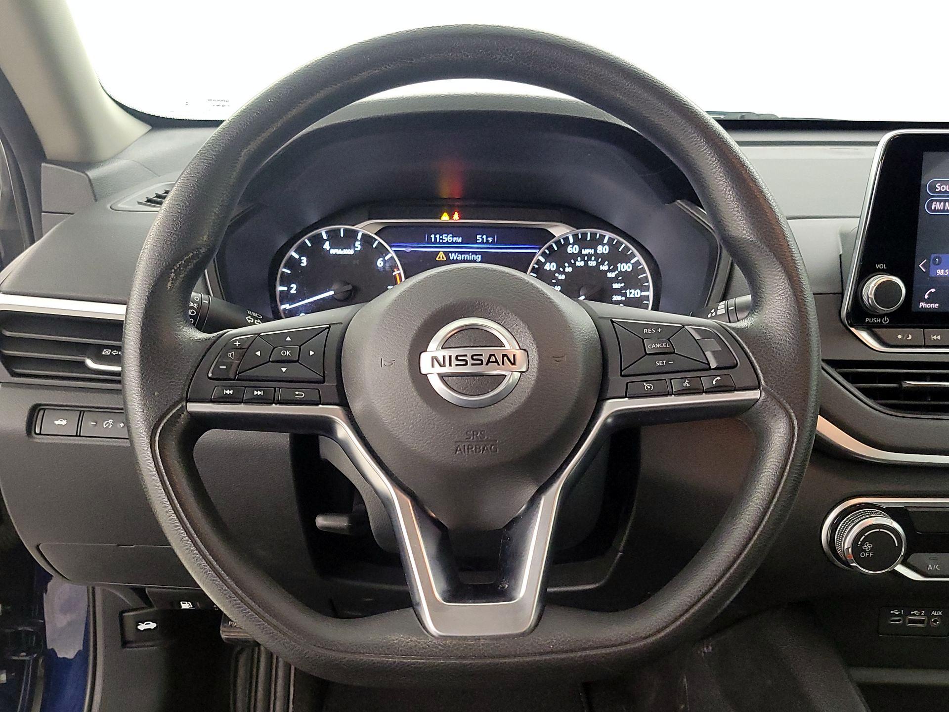 Thumbnail: 2020 Nissan Altima - 10