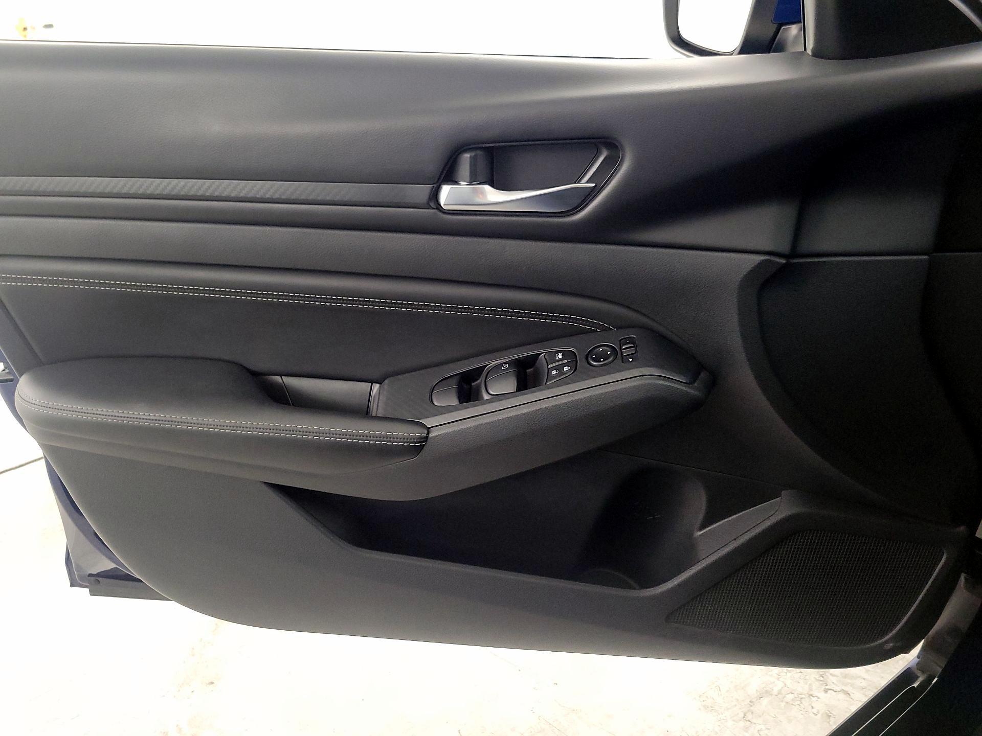 Thumbnail: 2020 Nissan Altima - 12