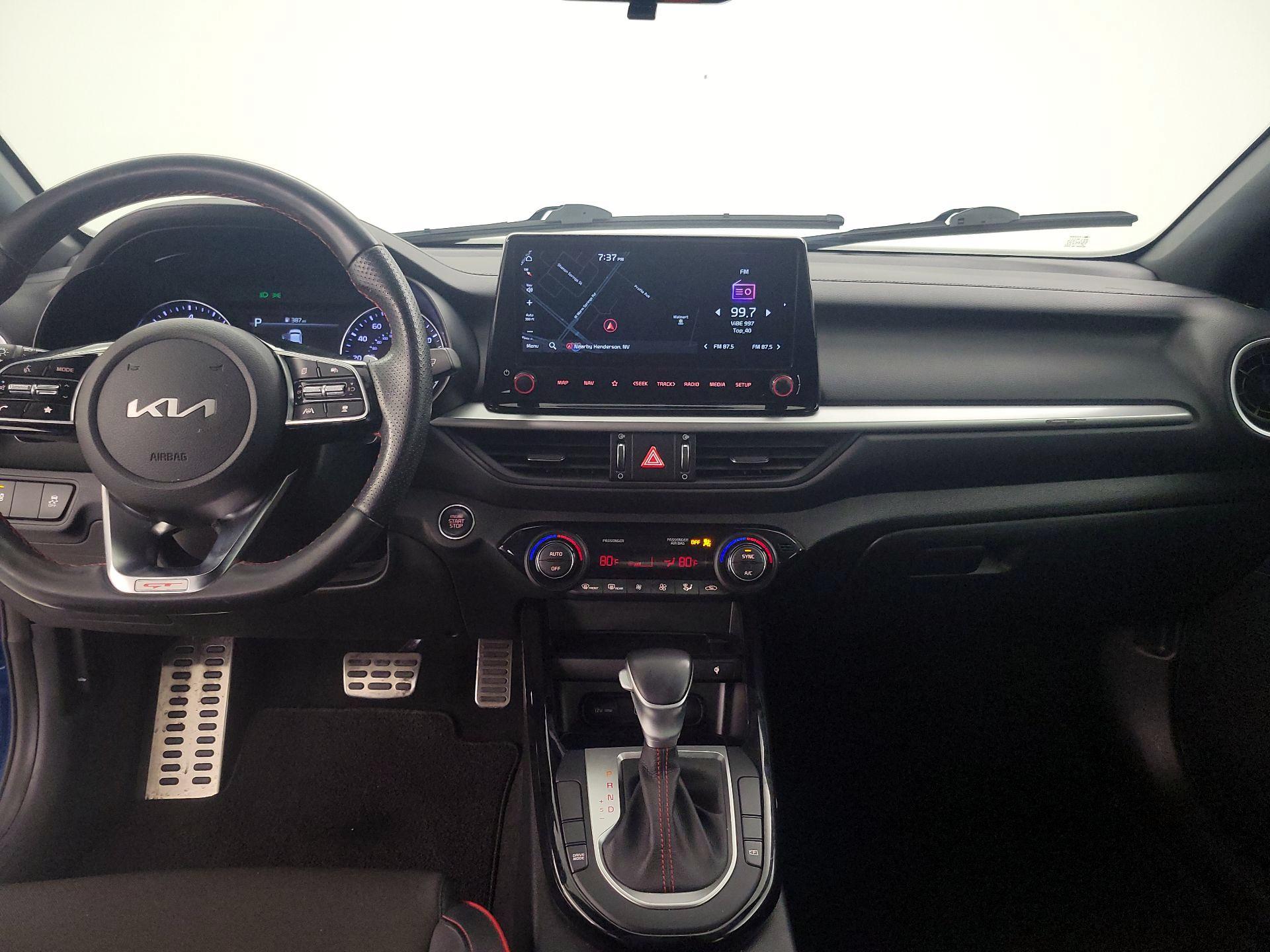 Thumbnail: 2023 Kia Forte - 9