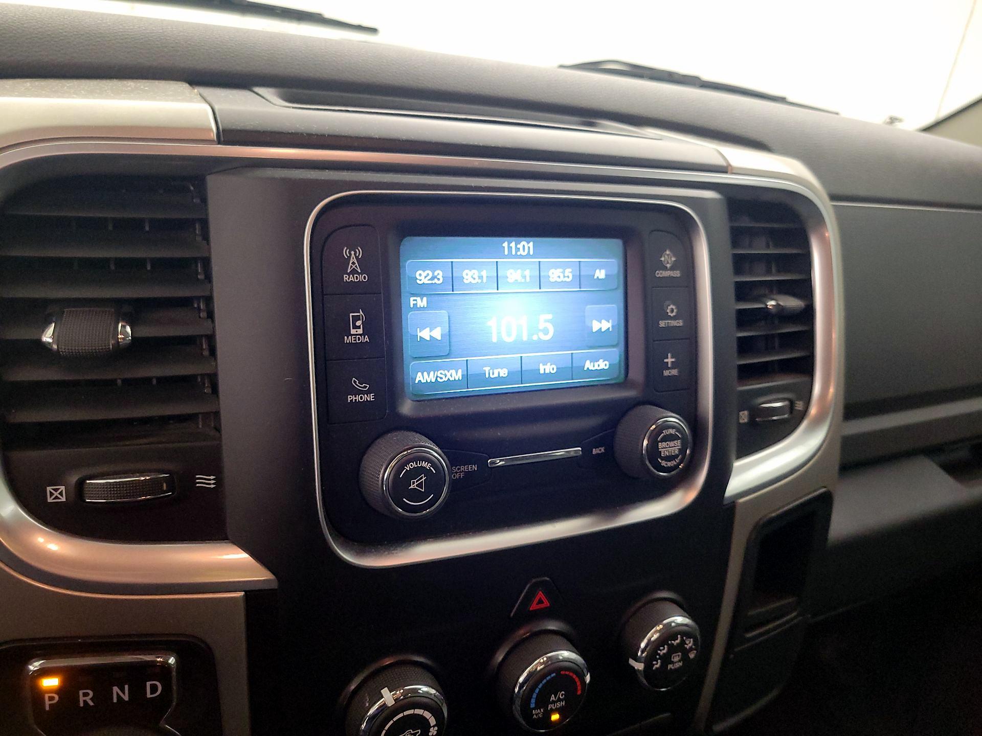 Thumbnail: 2019 RAM 1500 Classic - 15