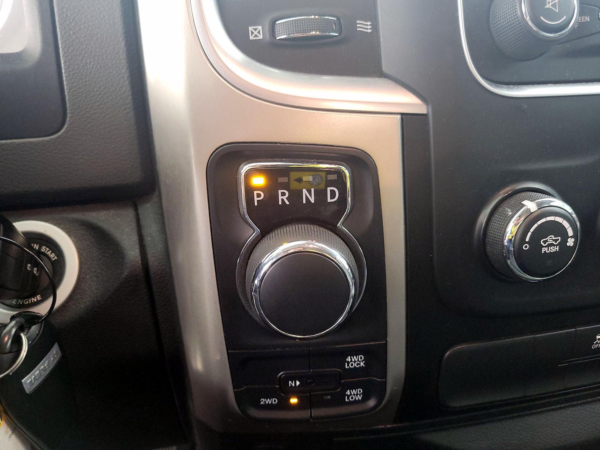 Thumbnail: 2019 RAM 1500 Classic - 17