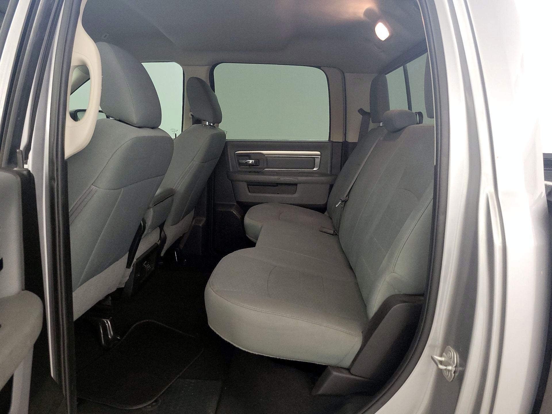 Thumbnail: 2019 RAM 1500 Classic - 19