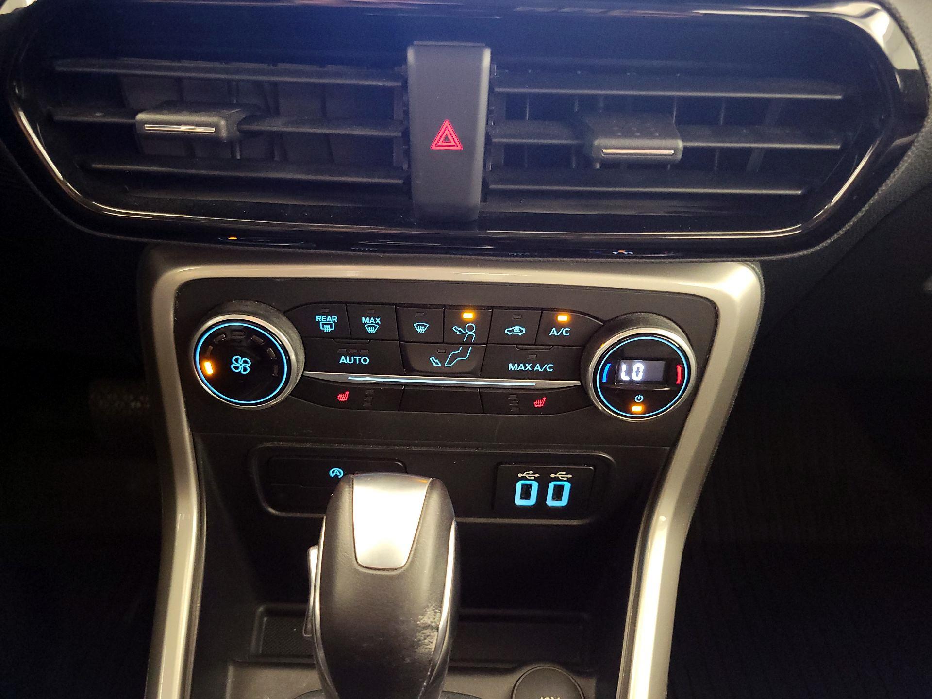 Thumbnail: 2018 Ford EcoSport - 17