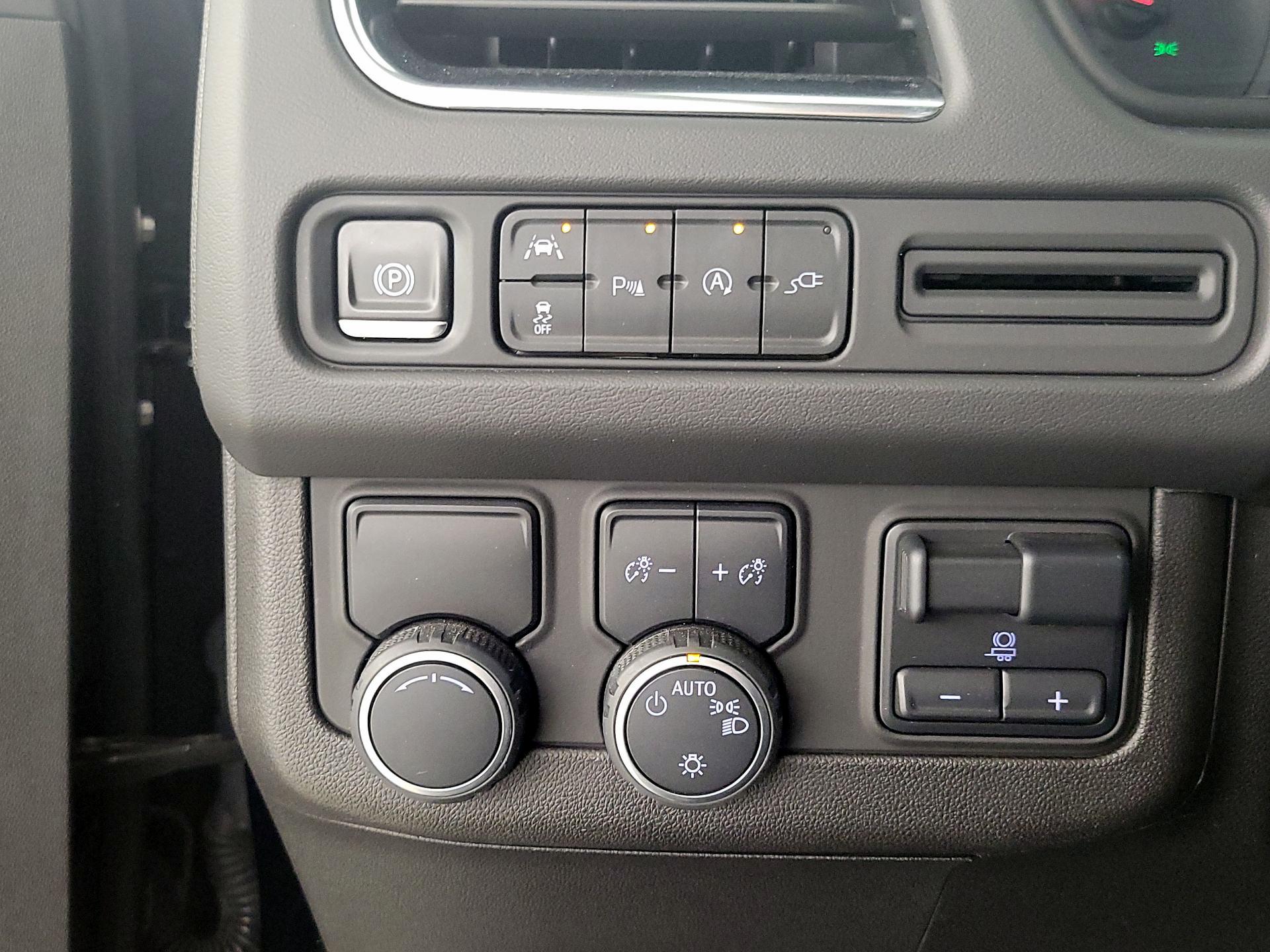 Thumbnail: 2021 Chevrolet Tahoe - 13