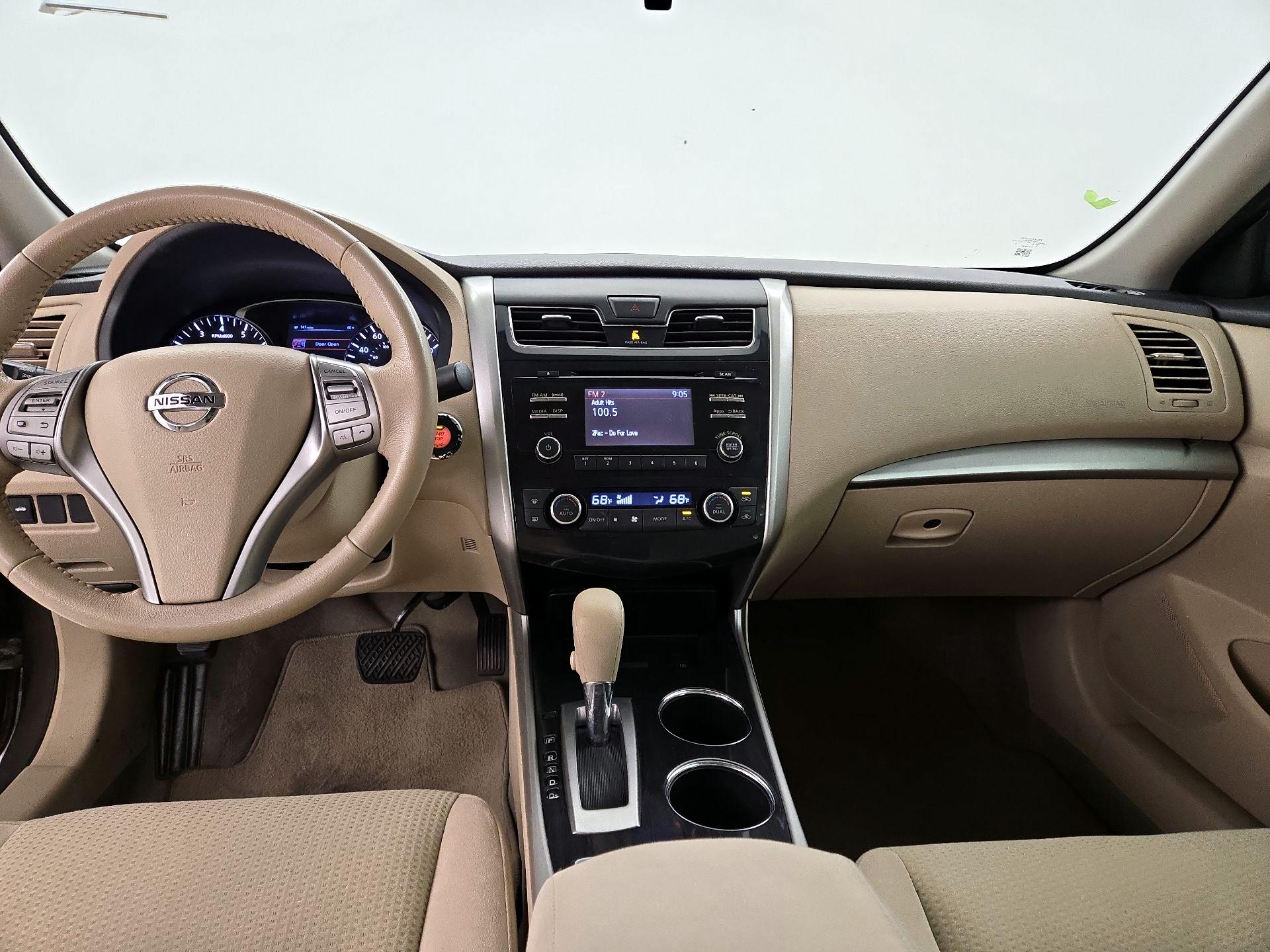 Thumbnail: 2014 Nissan Altima - 9