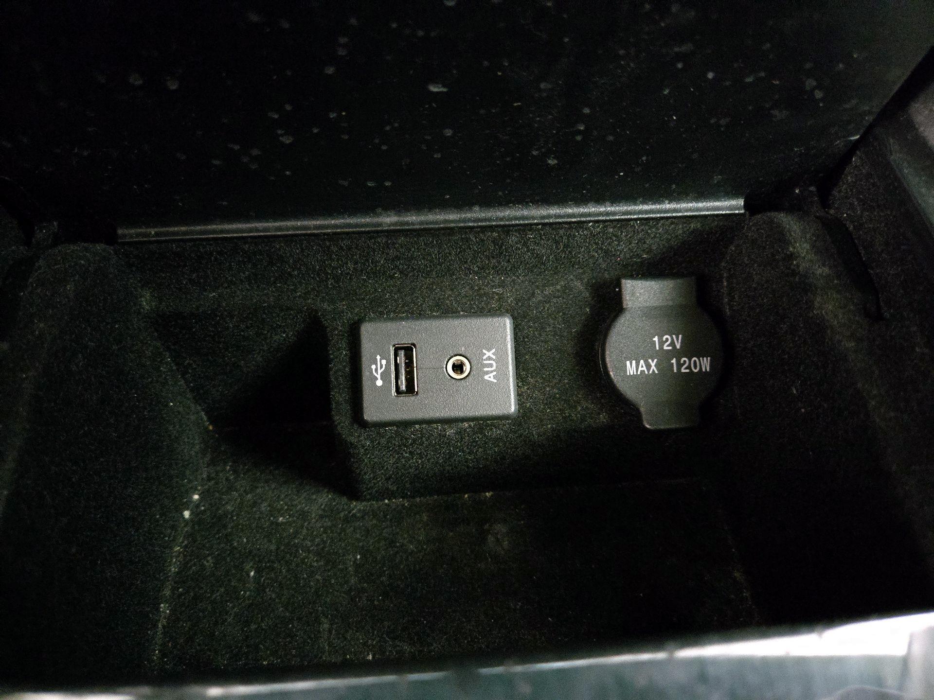 Thumbnail: 2014 Nissan Altima - 18