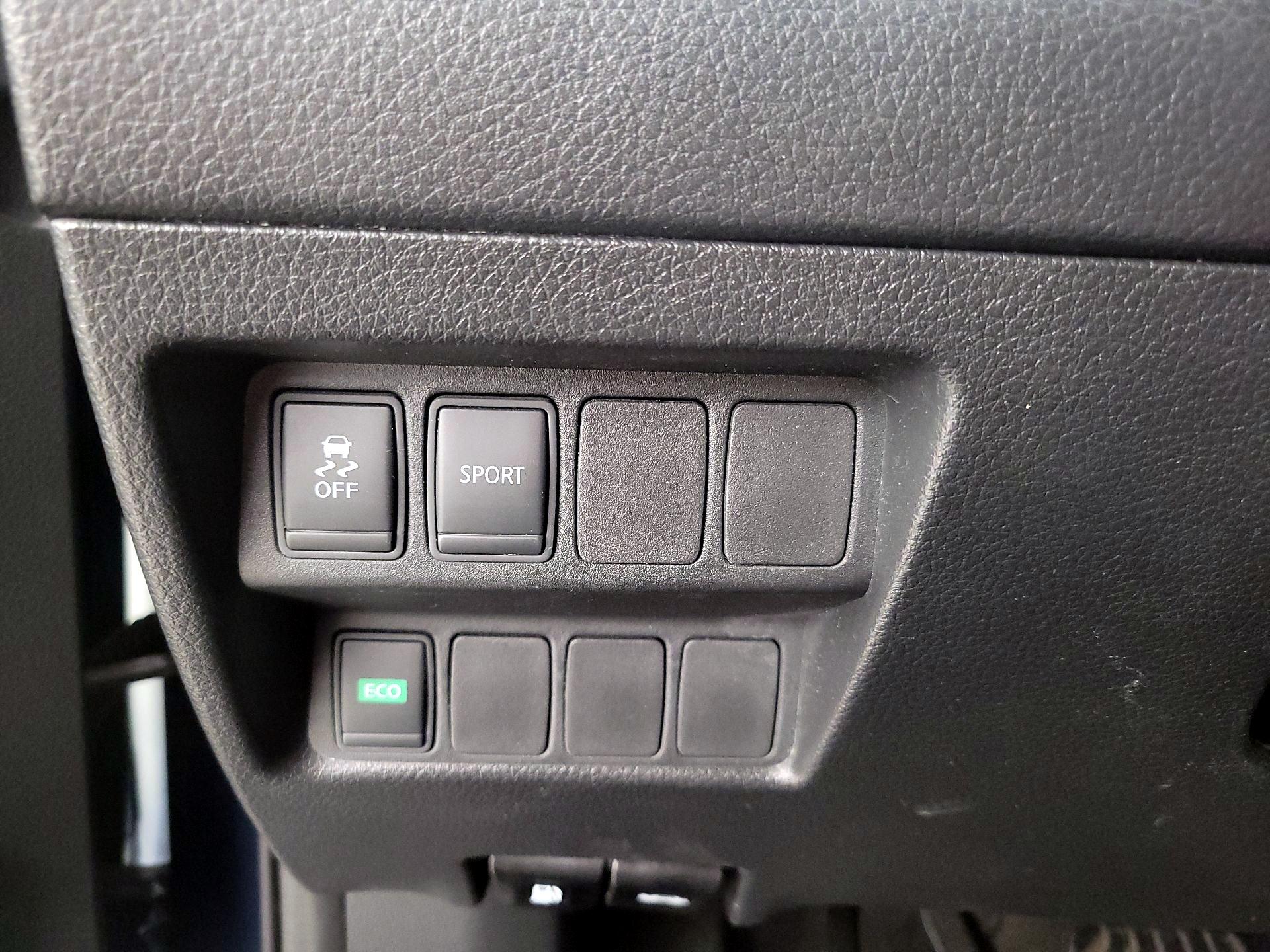 Thumbnail: 2015 Nissan Rogue - 13