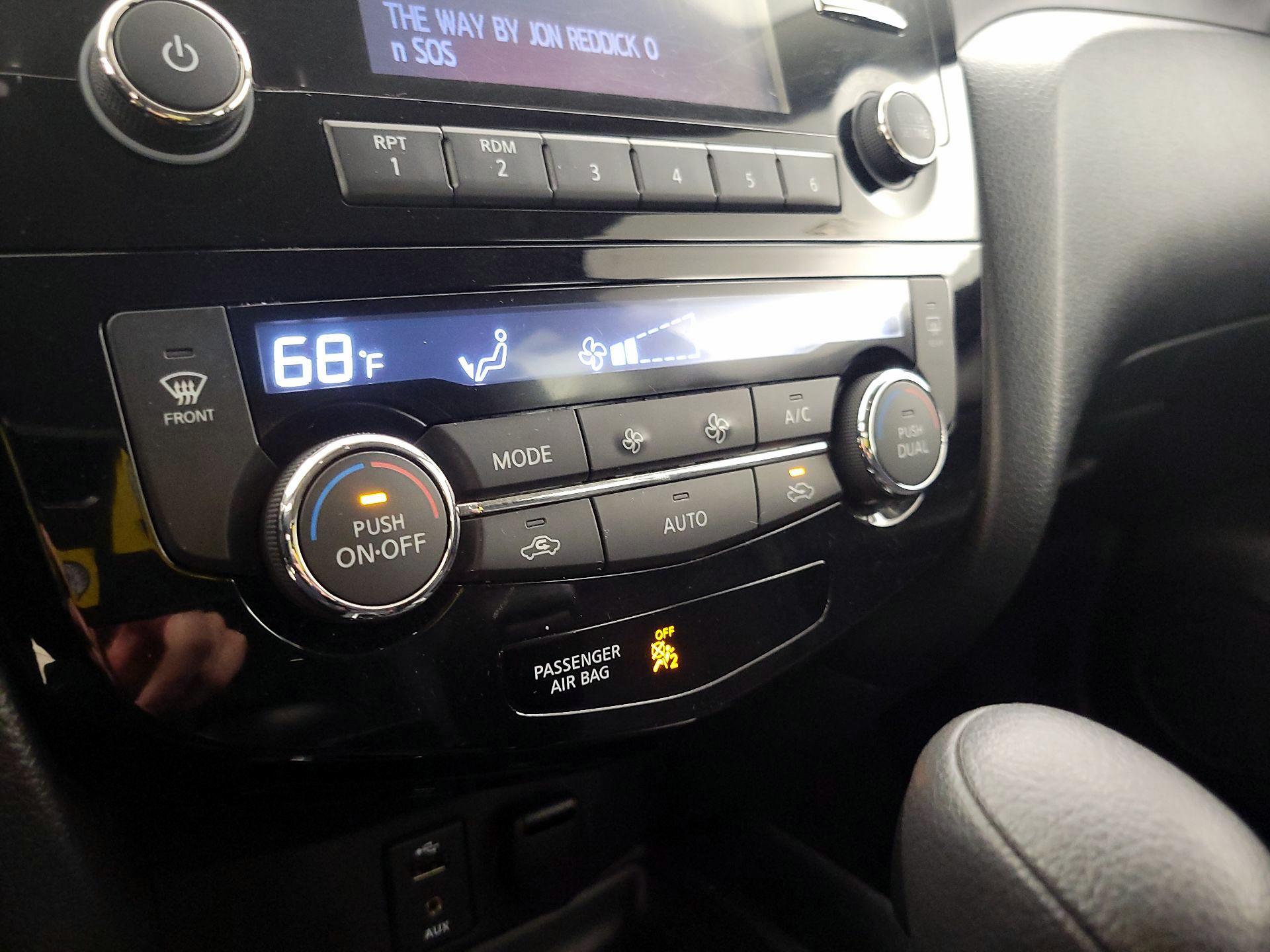 Thumbnail: 2015 Nissan Rogue - 16