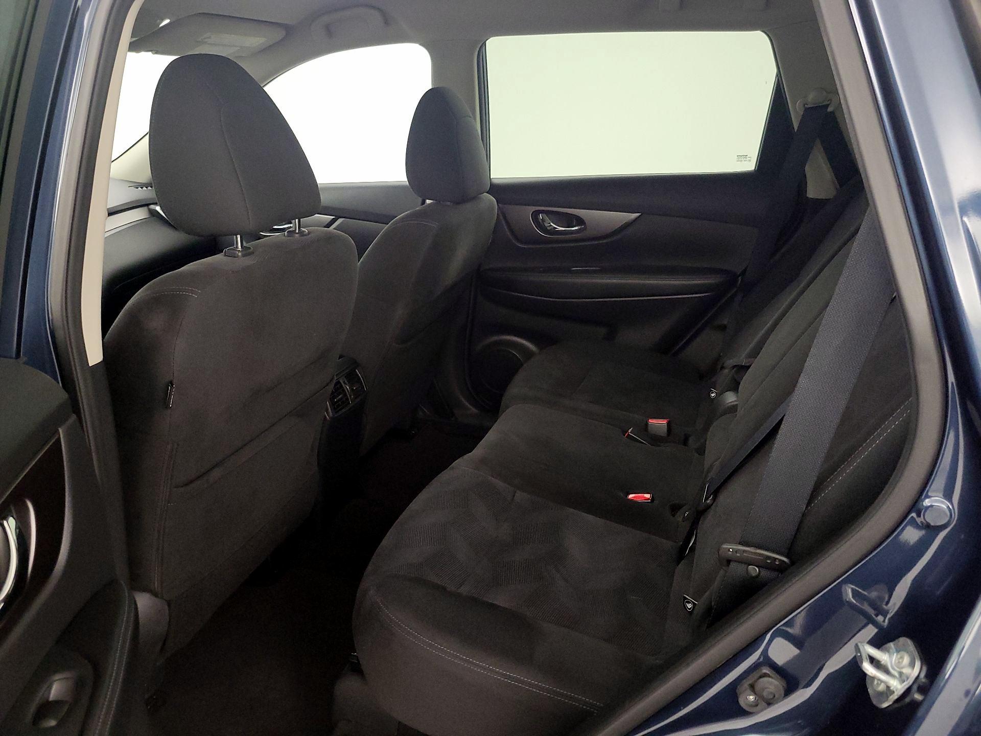 Thumbnail: 2015 Nissan Rogue - 19