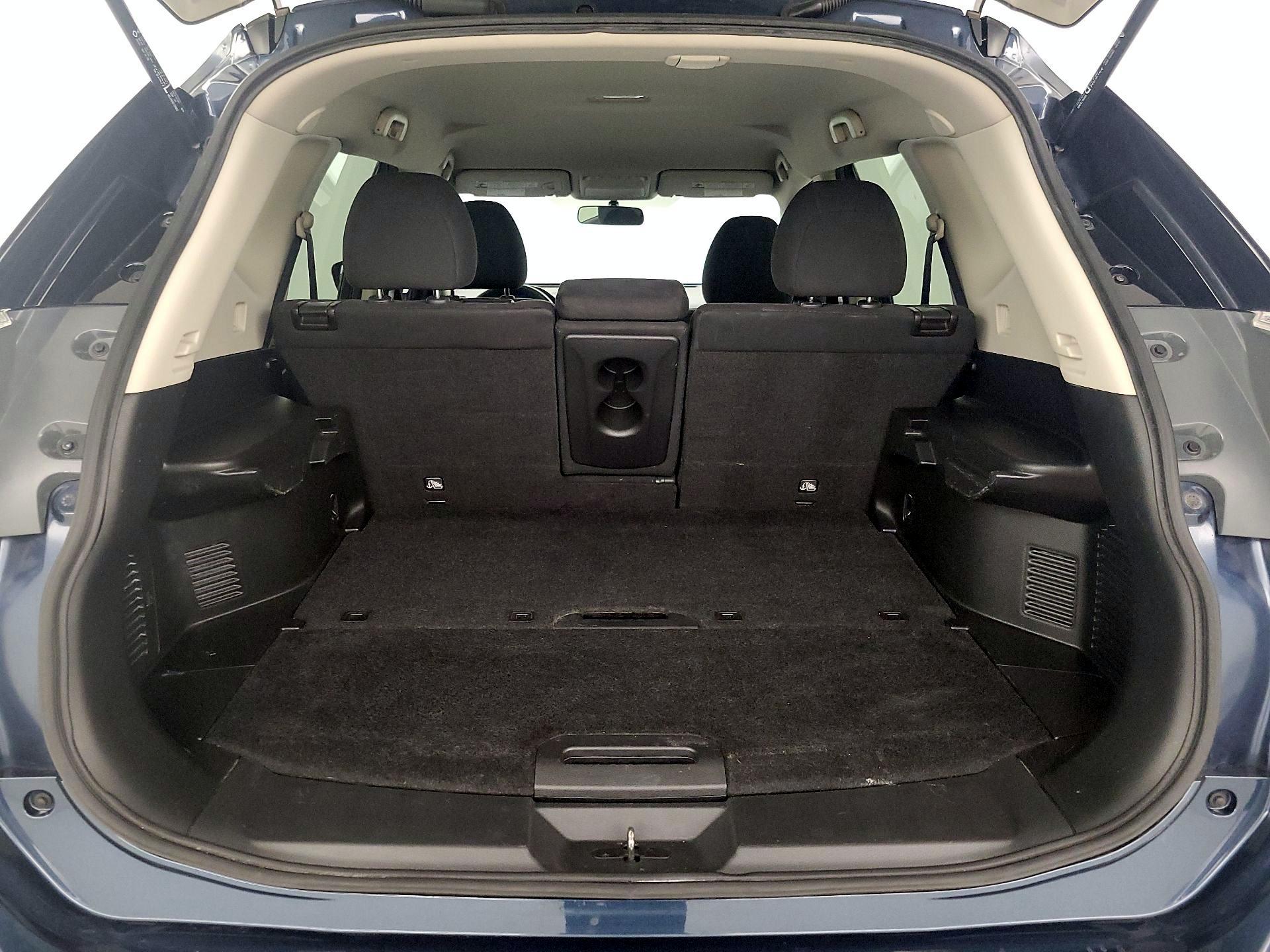 Thumbnail: 2015 Nissan Rogue - 20