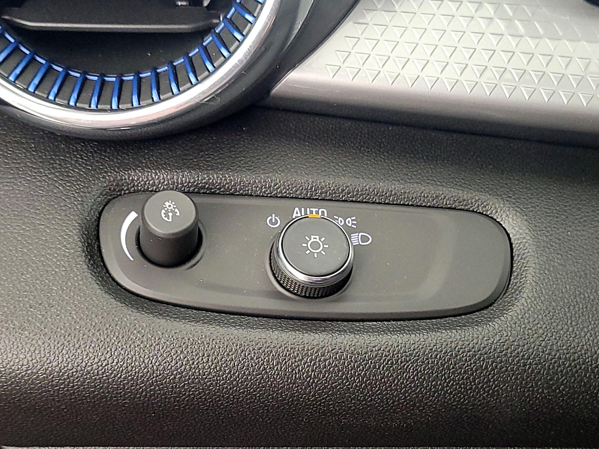 Thumbnail: 2025 Chevrolet Trax - 13