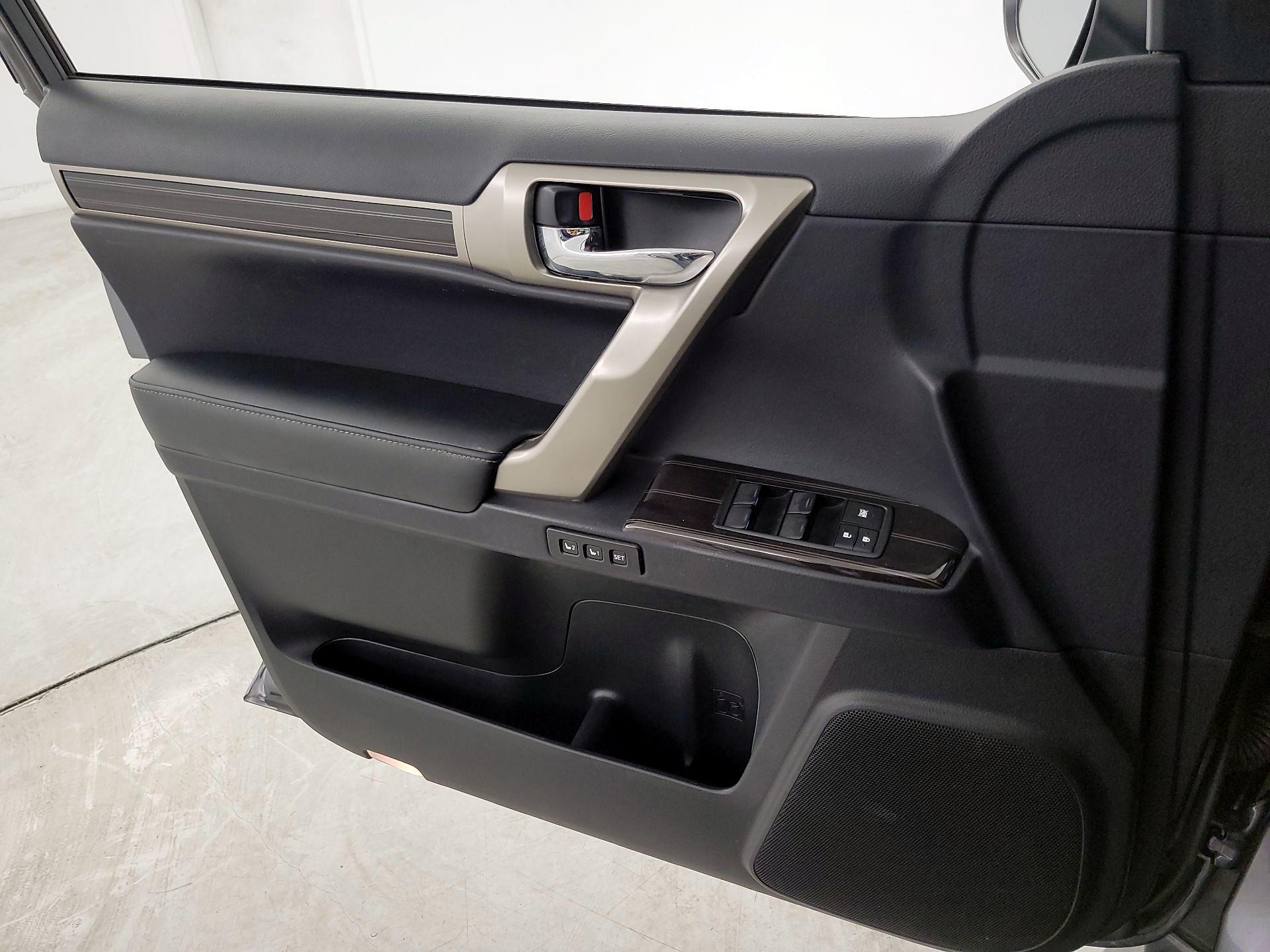 Thumbnail: 2021 Lexus GX - 12