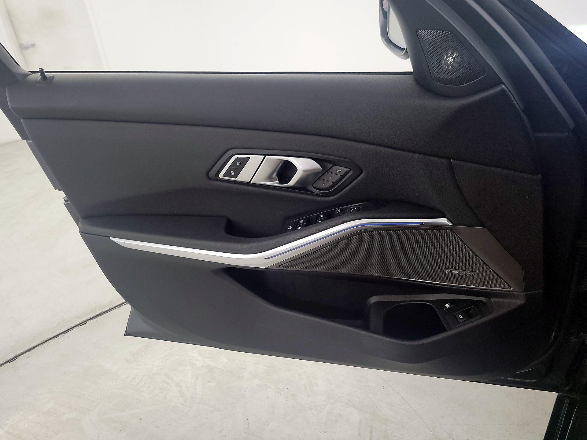 Thumbnail: 2021 BMW 3 Series - 12