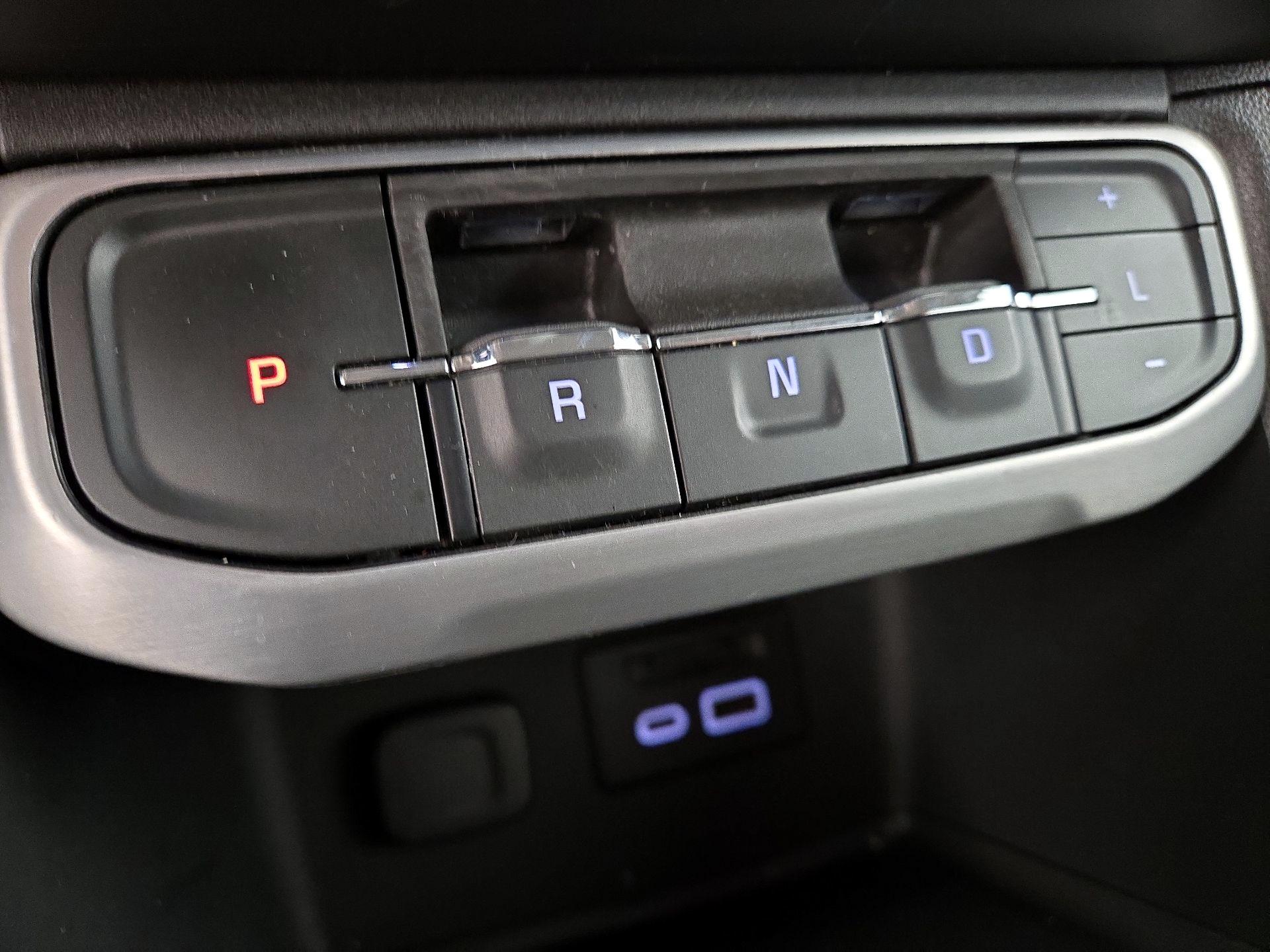 Thumbnail: 2023 GMC Acadia - 17