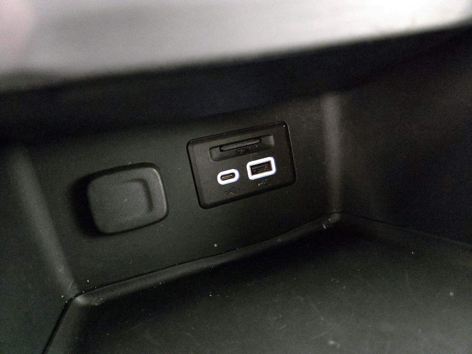 Thumbnail: 2023 GMC Acadia - 18