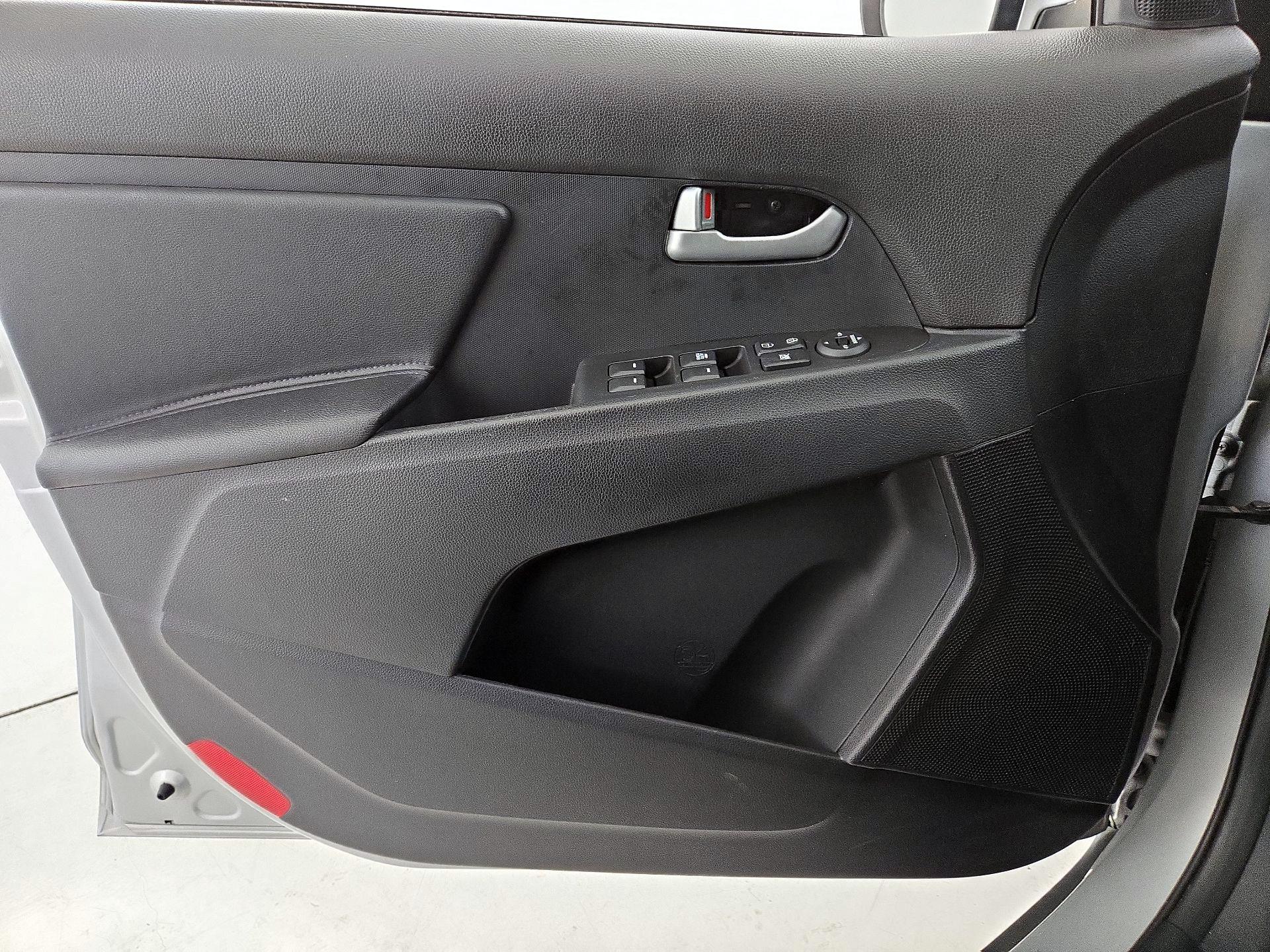 Thumbnail: 2016 Kia Sportage - 10