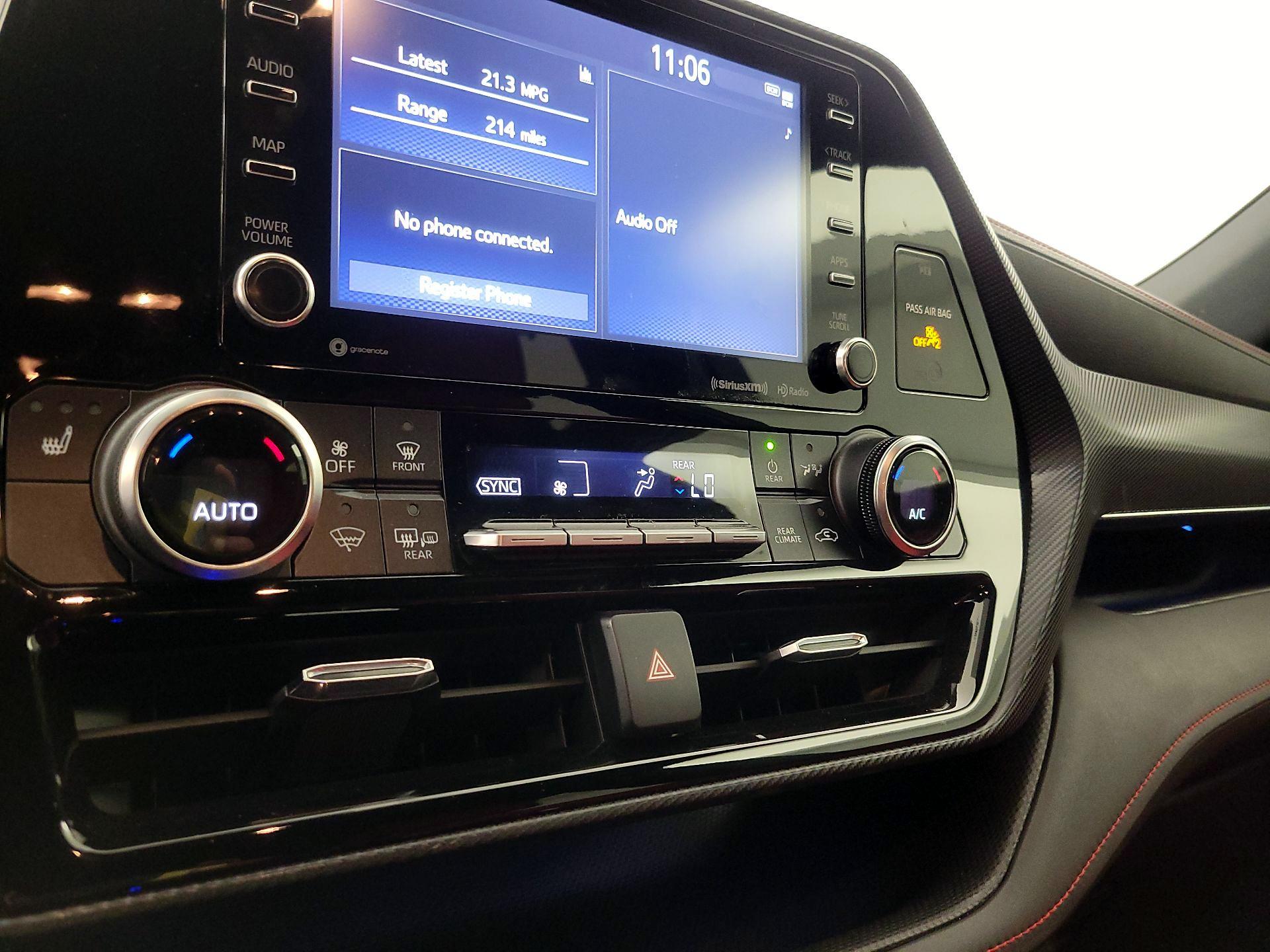 Thumbnail: 2021 Toyota Highlander - 16