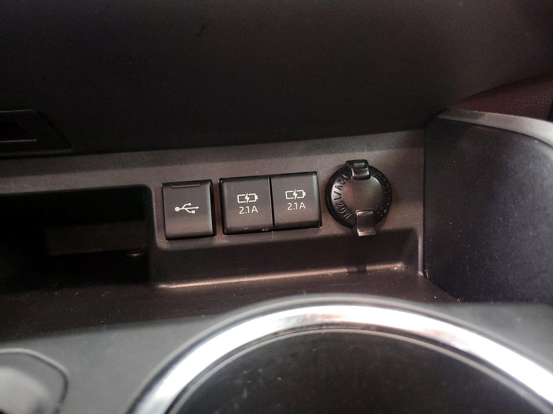 Thumbnail: 2021 Toyota Highlander - 18