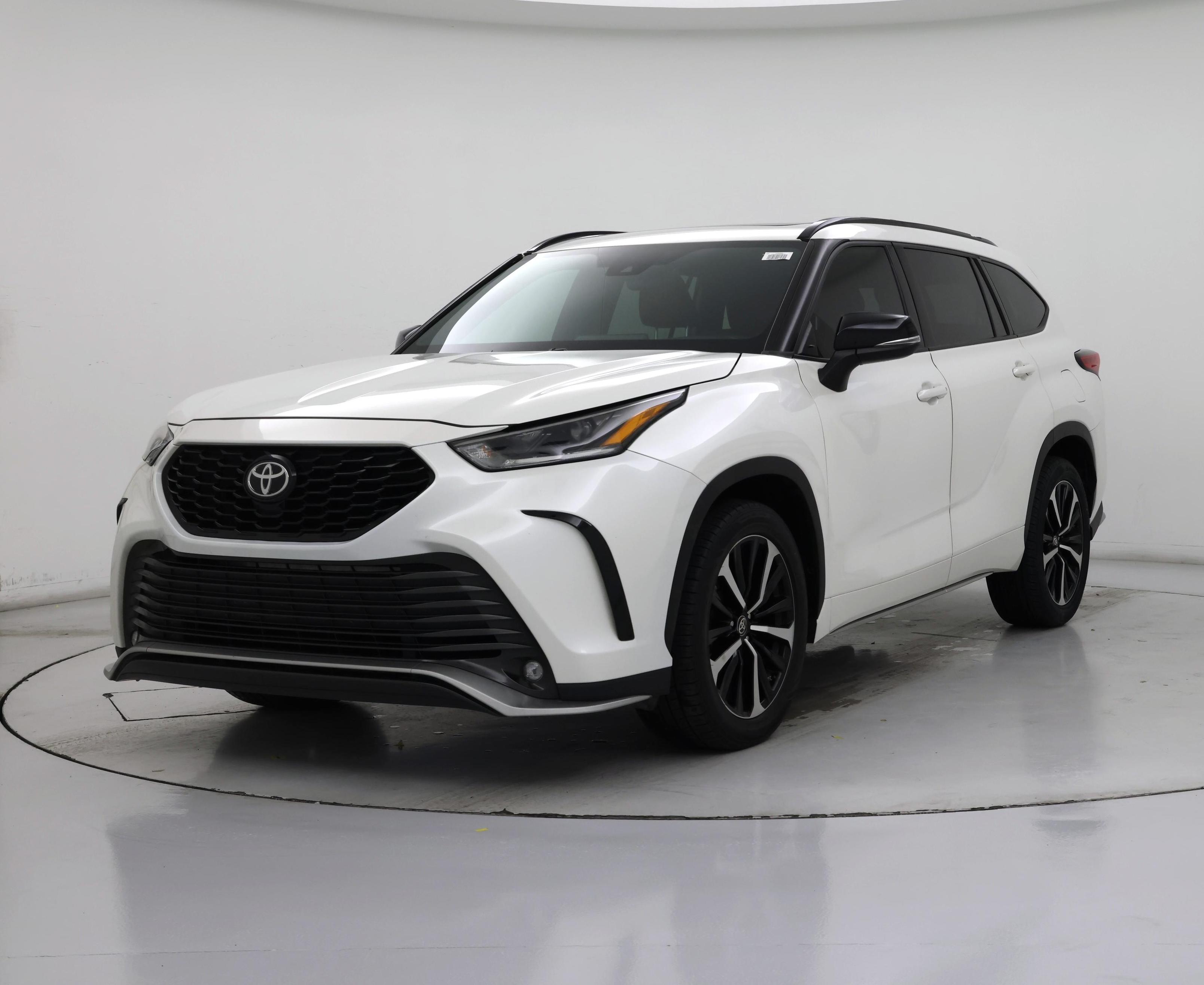 Thumbnail: 2021 Toyota Highlander - 4