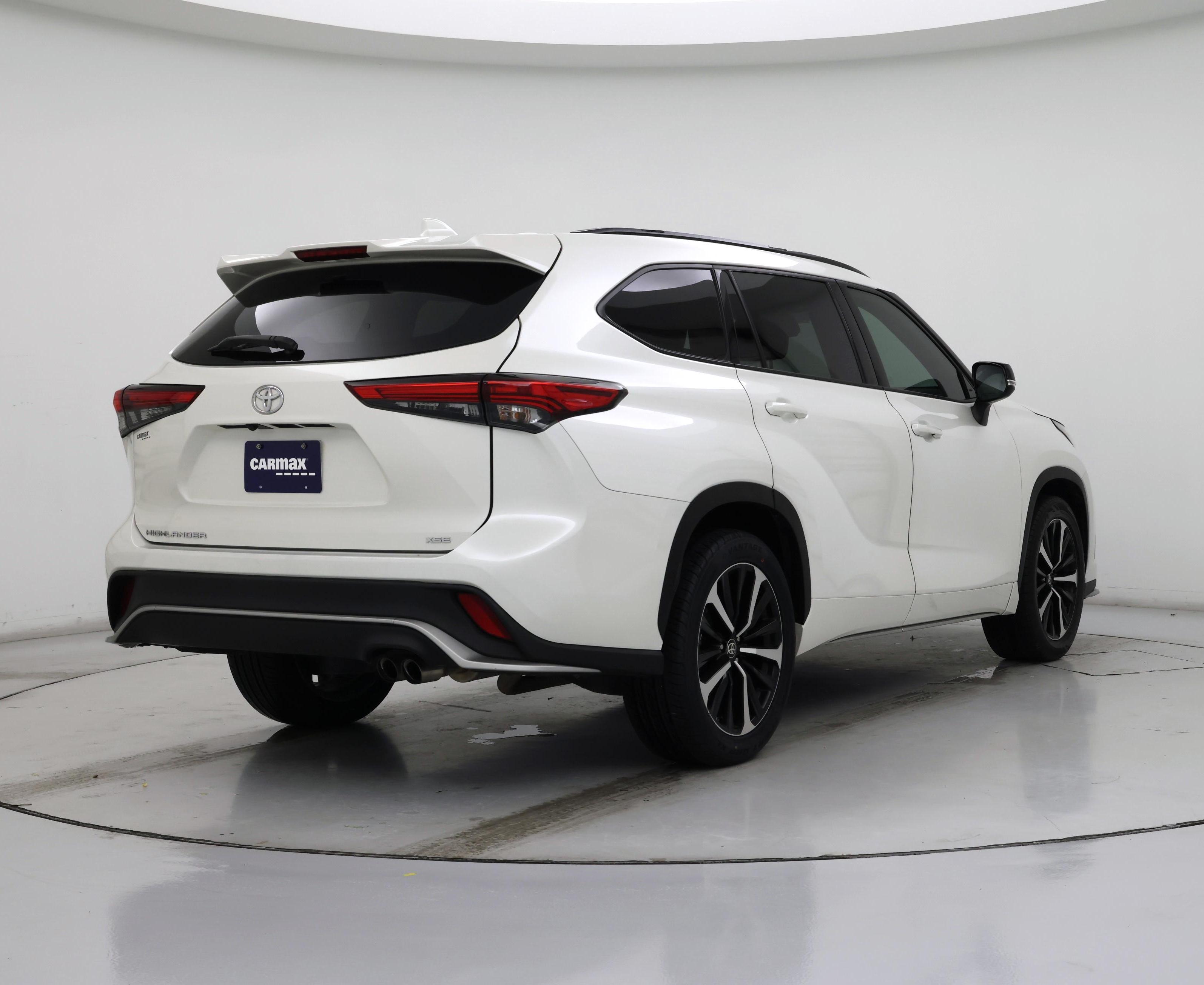 Thumbnail: 2021 Toyota Highlander - 8