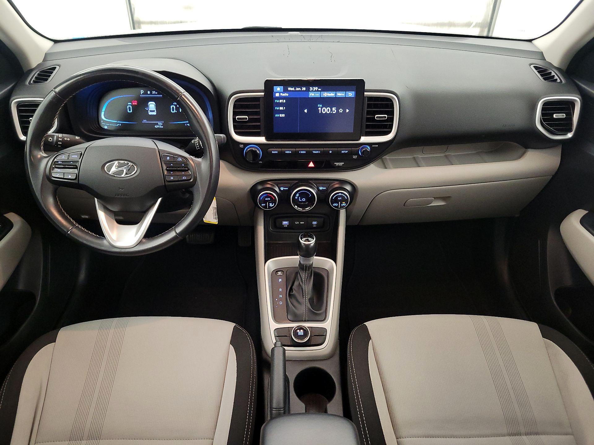 Thumbnail: 2023 Hyundai Venue - 9