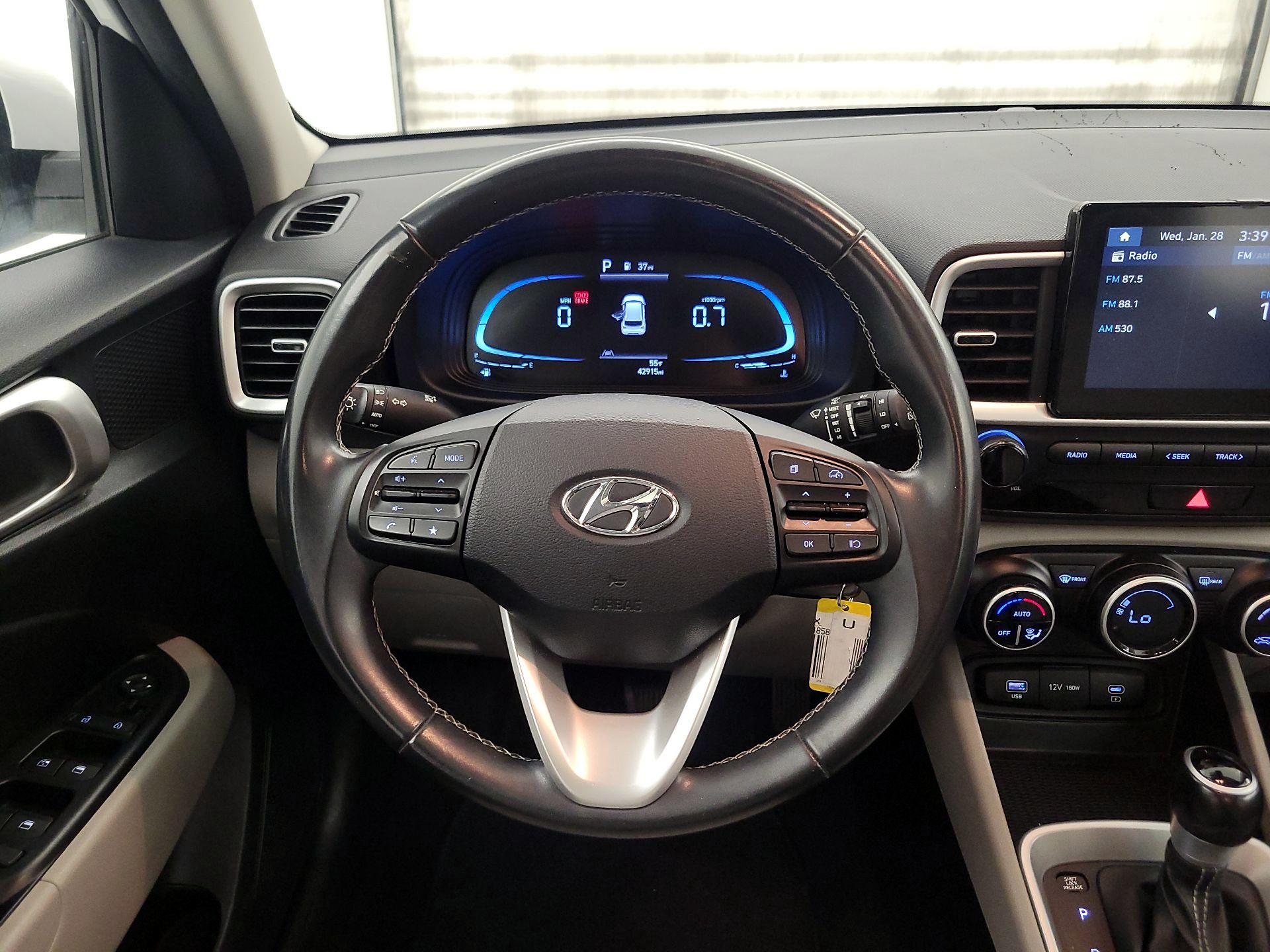 Thumbnail: 2023 Hyundai Venue - 10