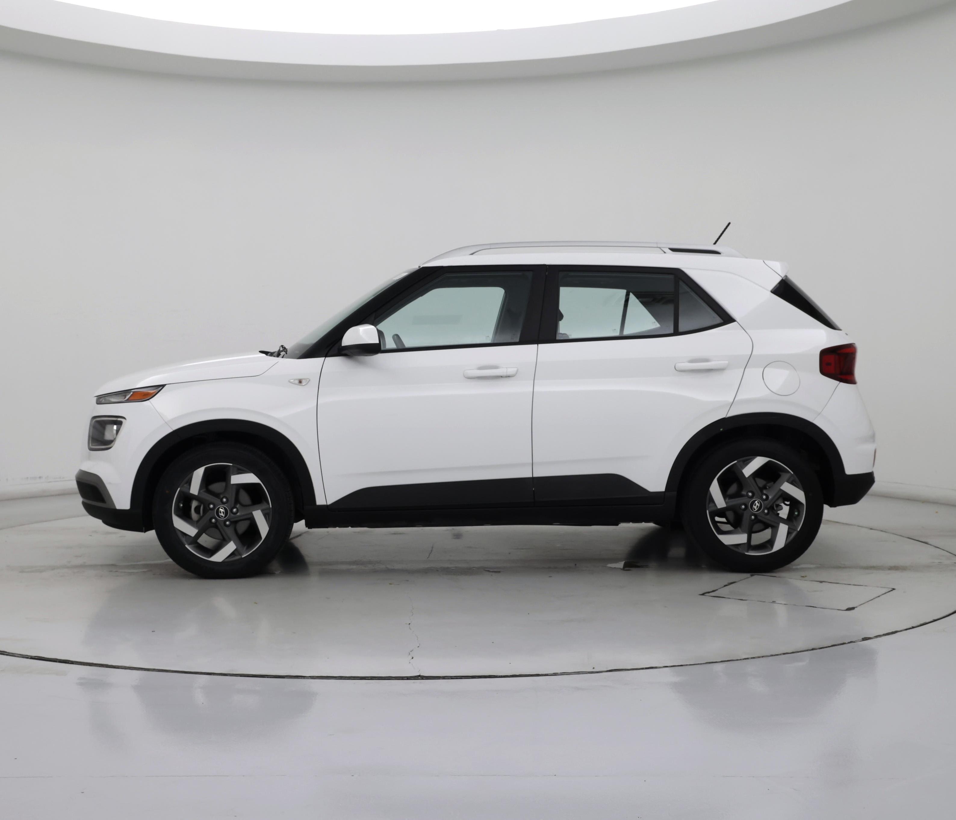 Thumbnail: 2023 Hyundai Venue - 3