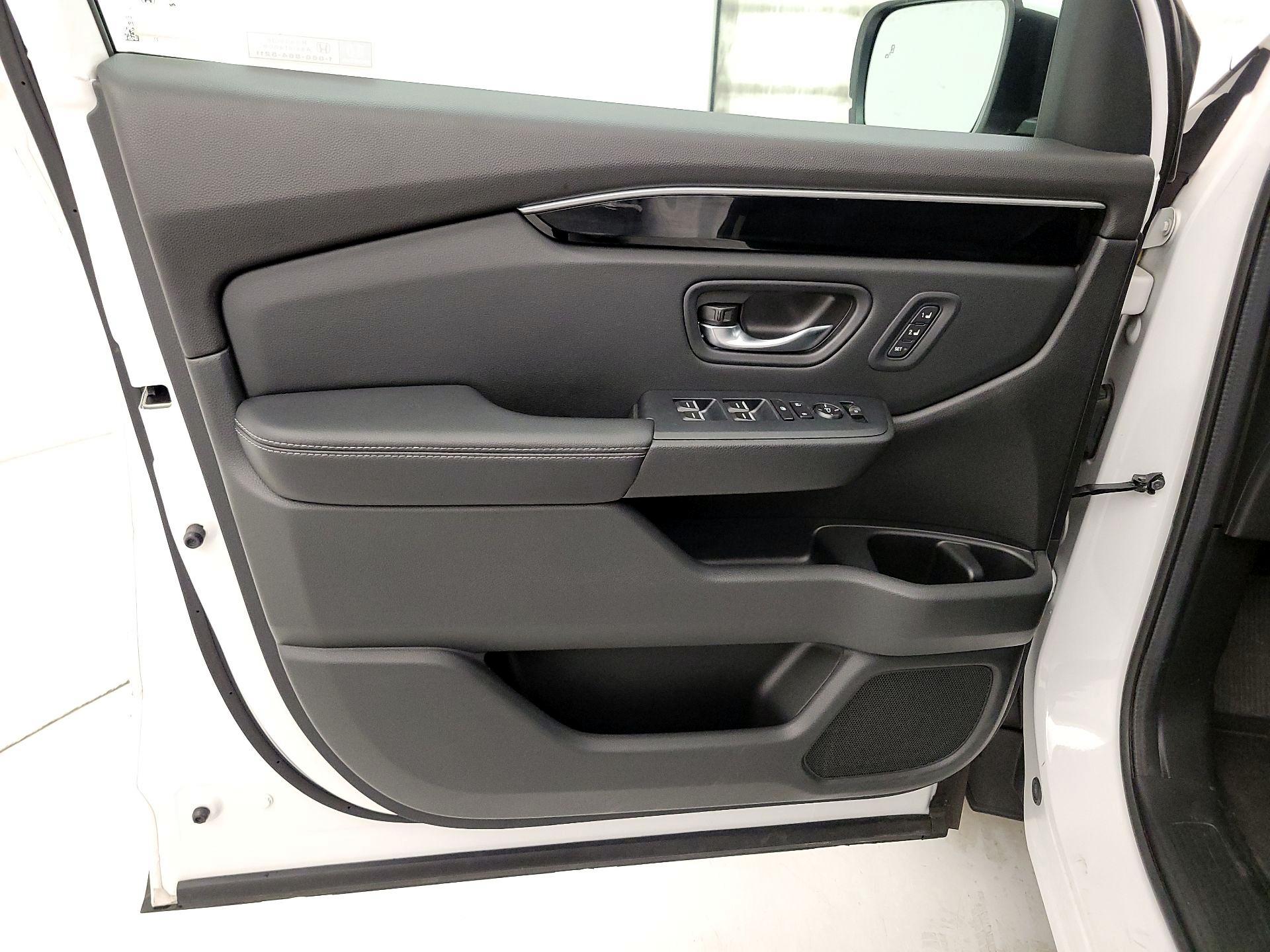 Thumbnail: 2024 Honda Pilot - 12