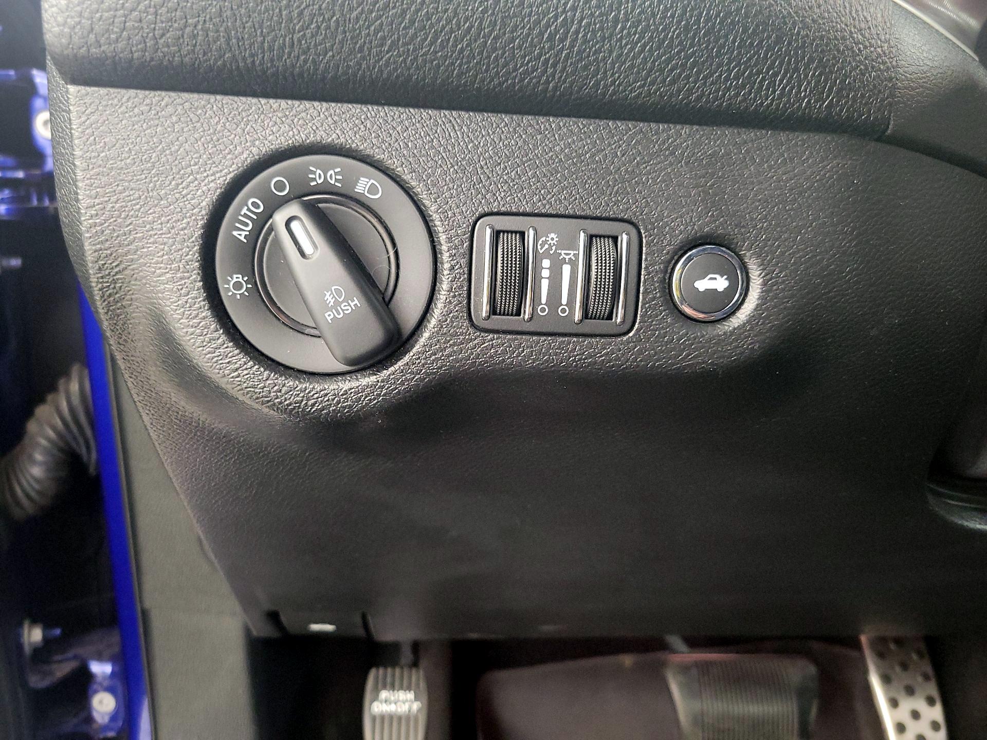 Thumbnail: 2019 Dodge Challenger - 13