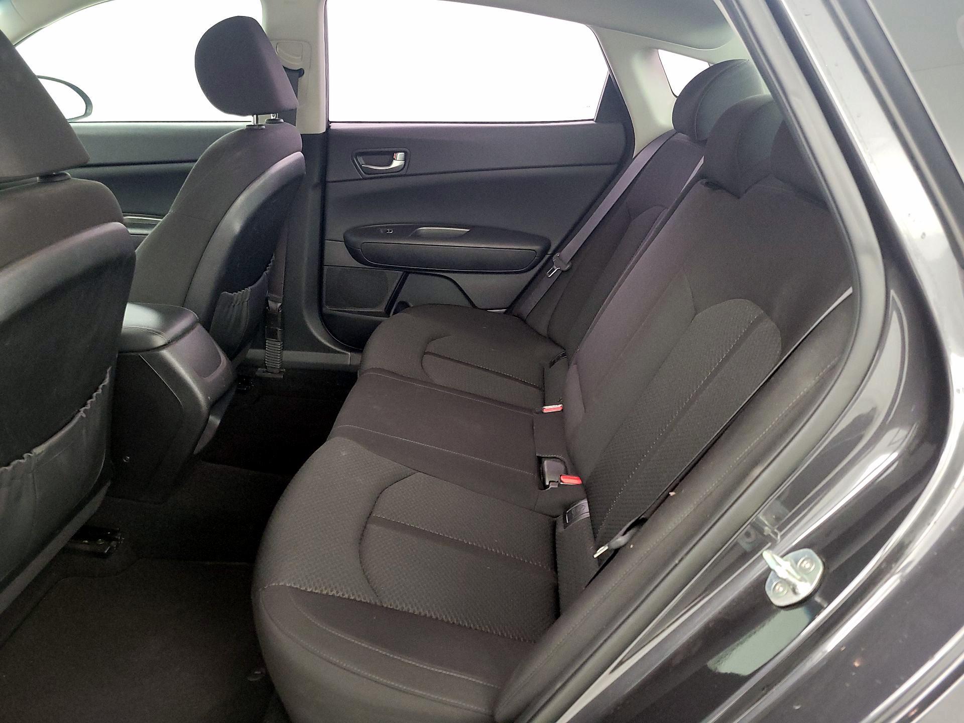 Thumbnail: 2016 Kia Optima - 19