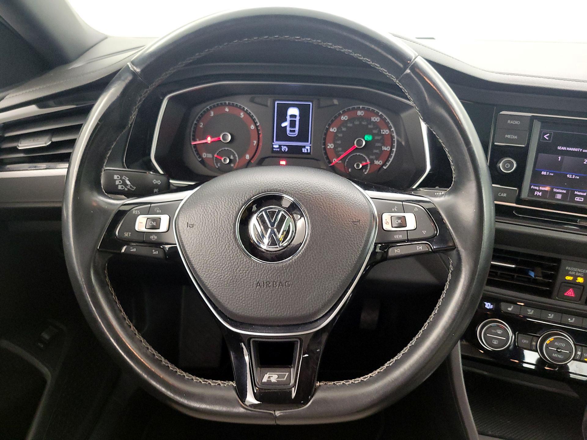 Thumbnail: 2019 Volkswagen Jetta - 10