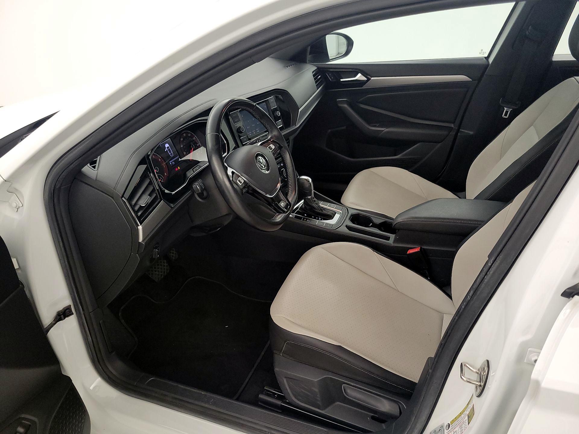 Thumbnail: 2019 Volkswagen Jetta - 11