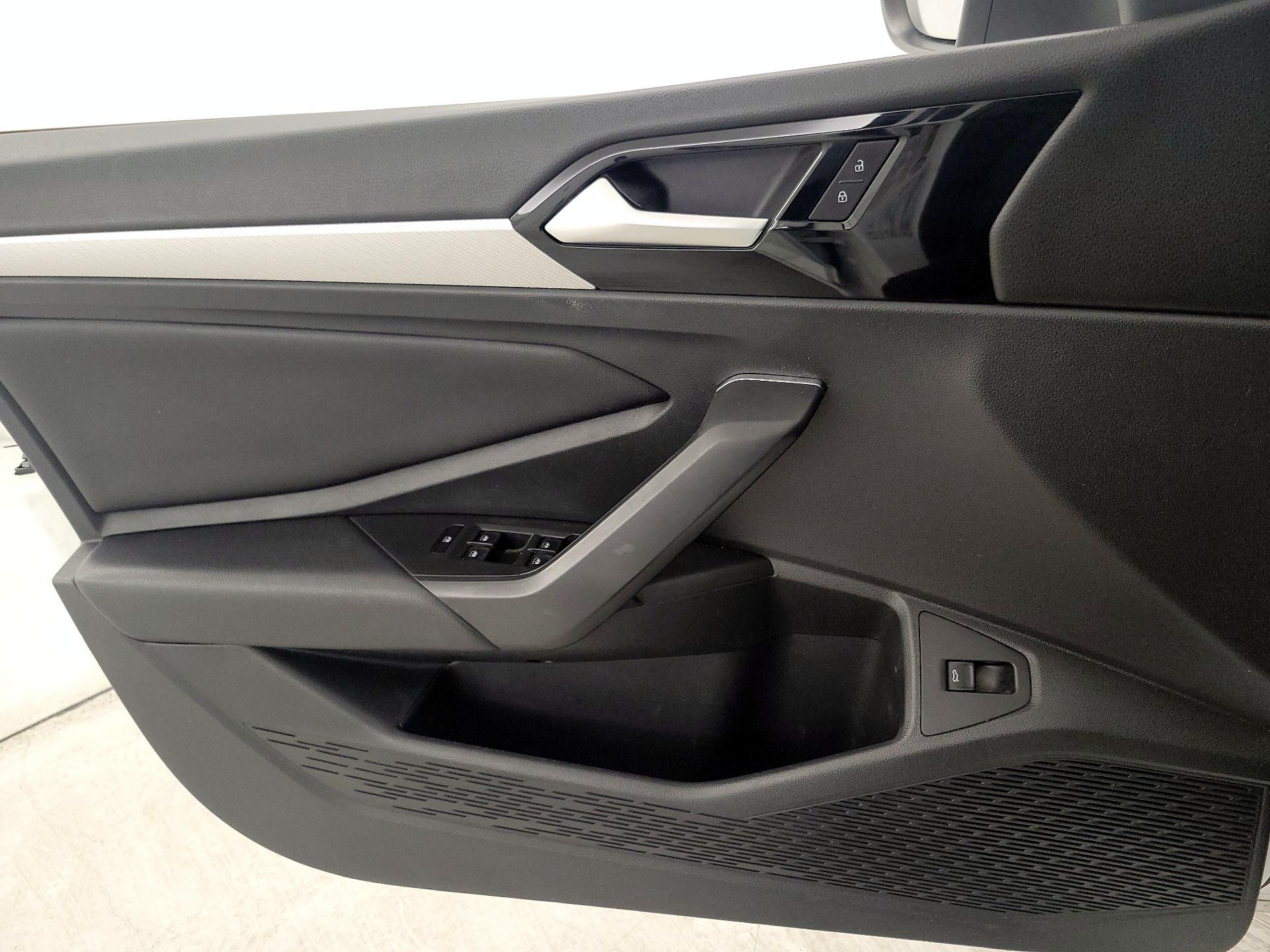 Thumbnail: 2019 Volkswagen Jetta - 12