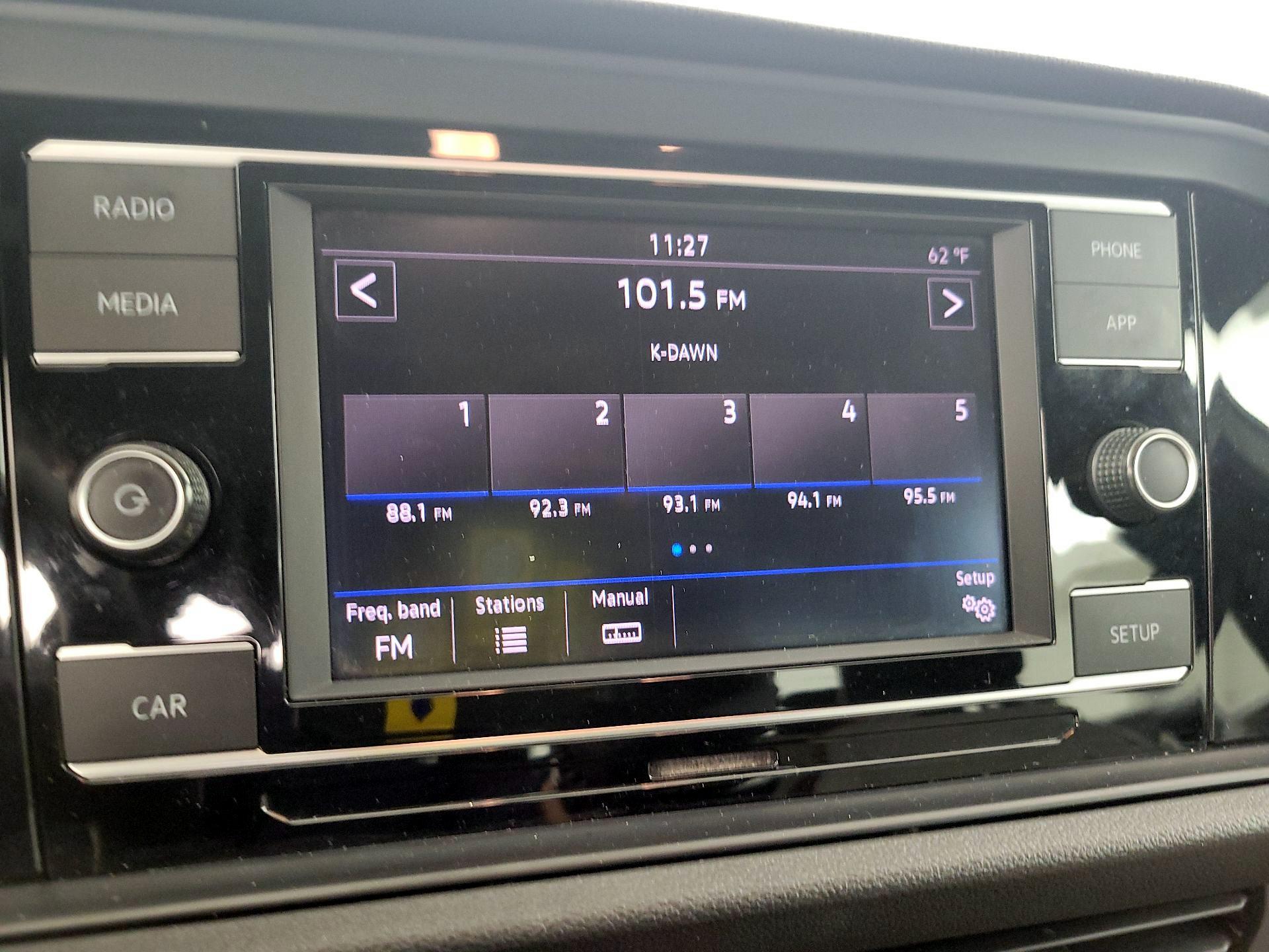 Thumbnail: 2019 Volkswagen Jetta - 15