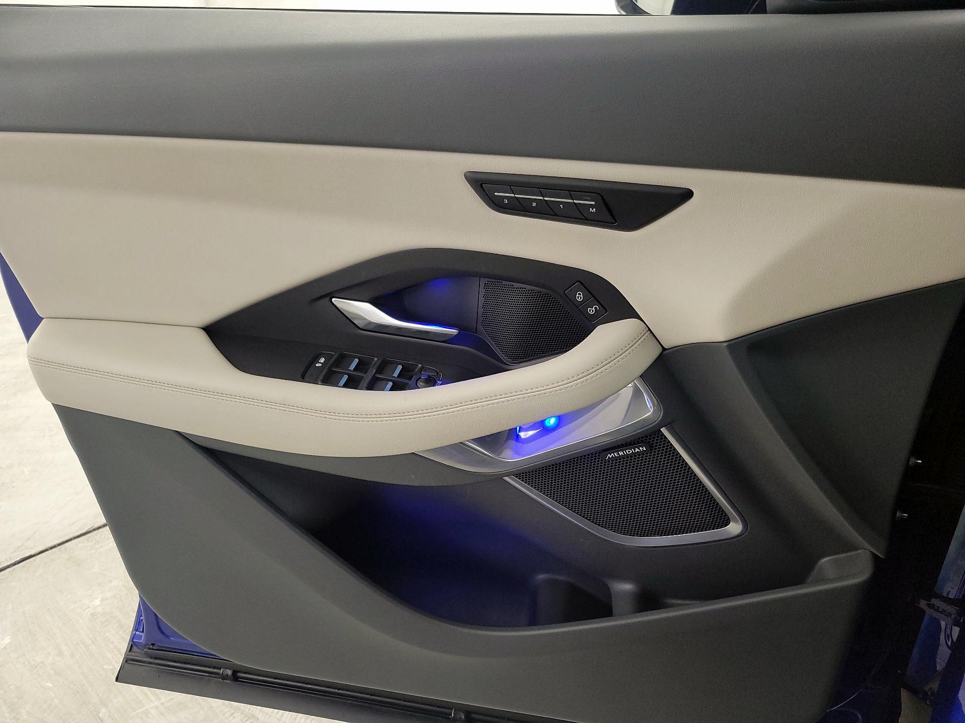 Thumbnail: 2020 Jaguar E-Pace - 12