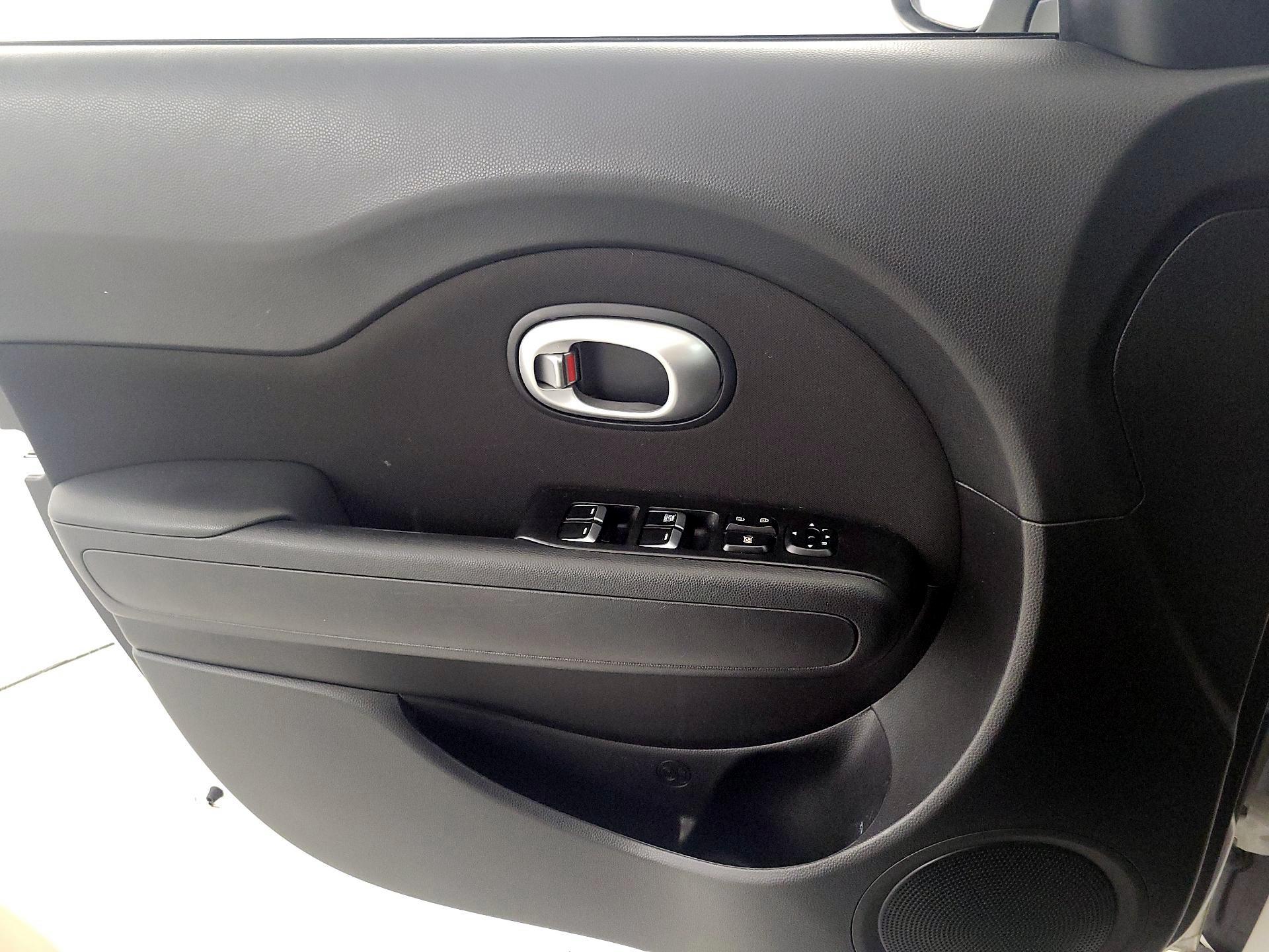 Thumbnail: 2018 Kia Soul - 12