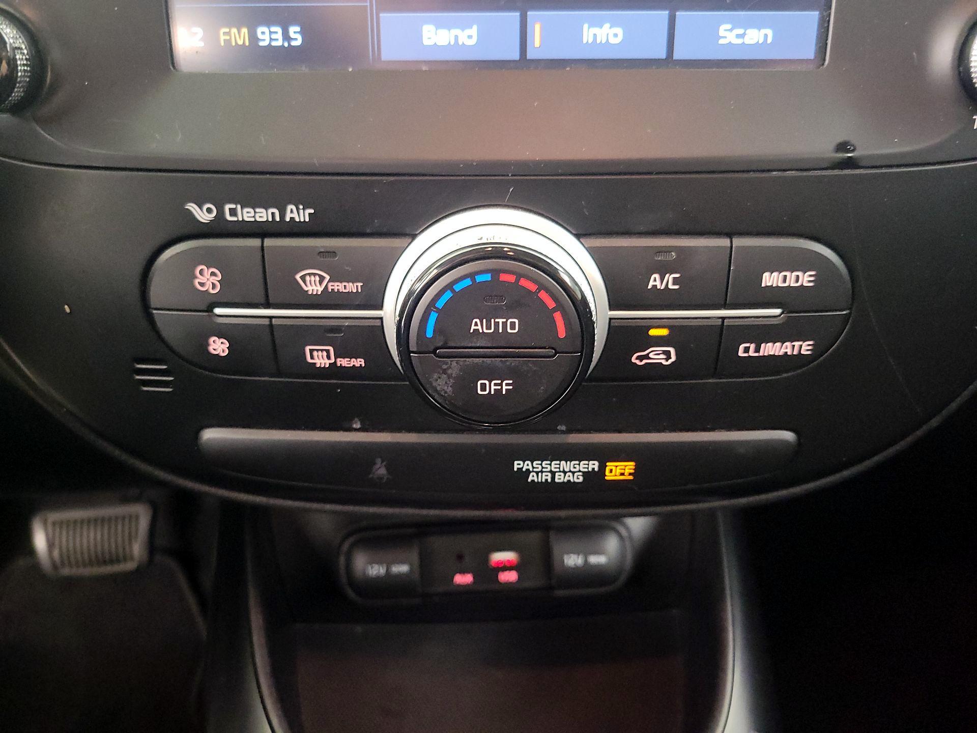 Thumbnail: 2018 Kia Soul - 16