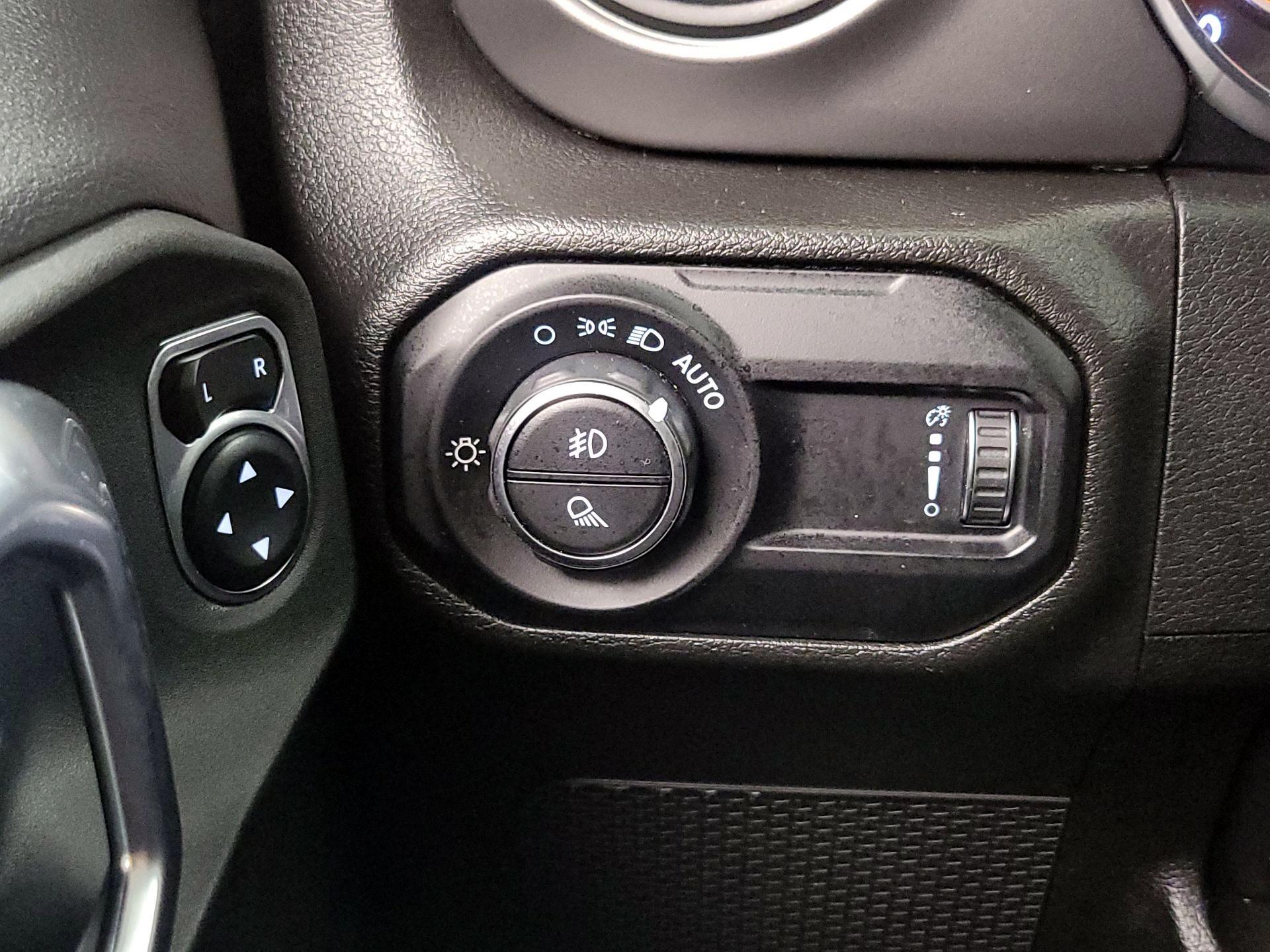 Thumbnail: 2023 Jeep Gladiator - 13