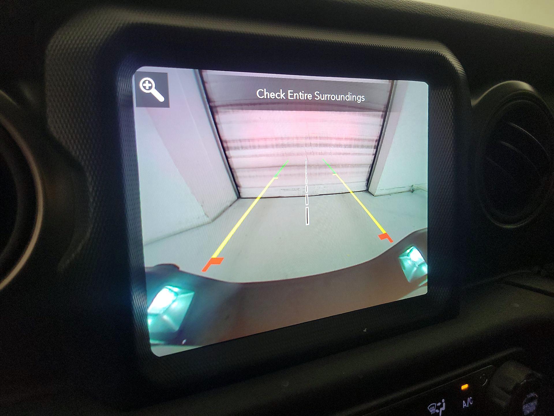 Thumbnail: 2023 Jeep Gladiator - 15