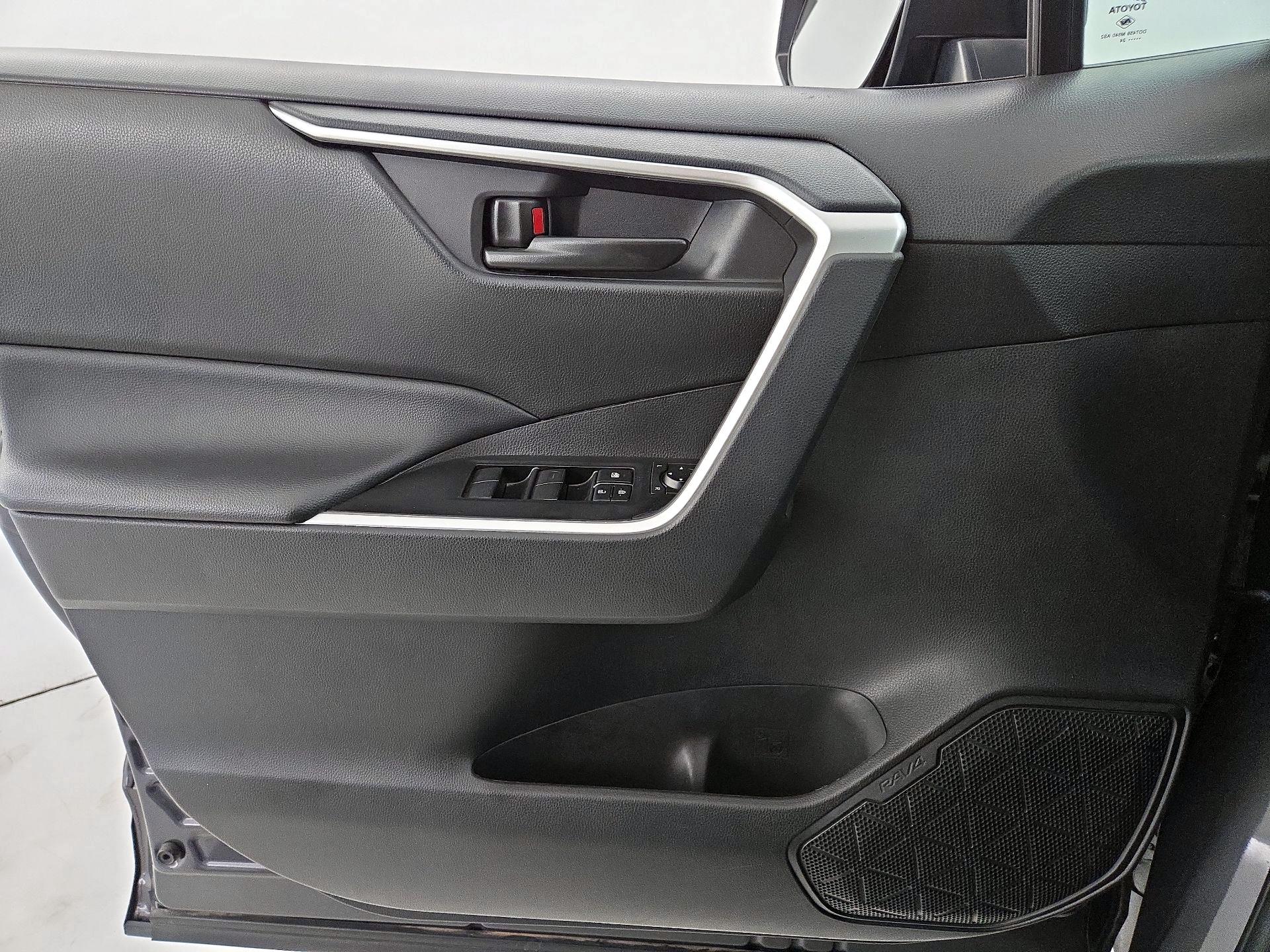 Thumbnail: 2024 Toyota RAV4 - 10