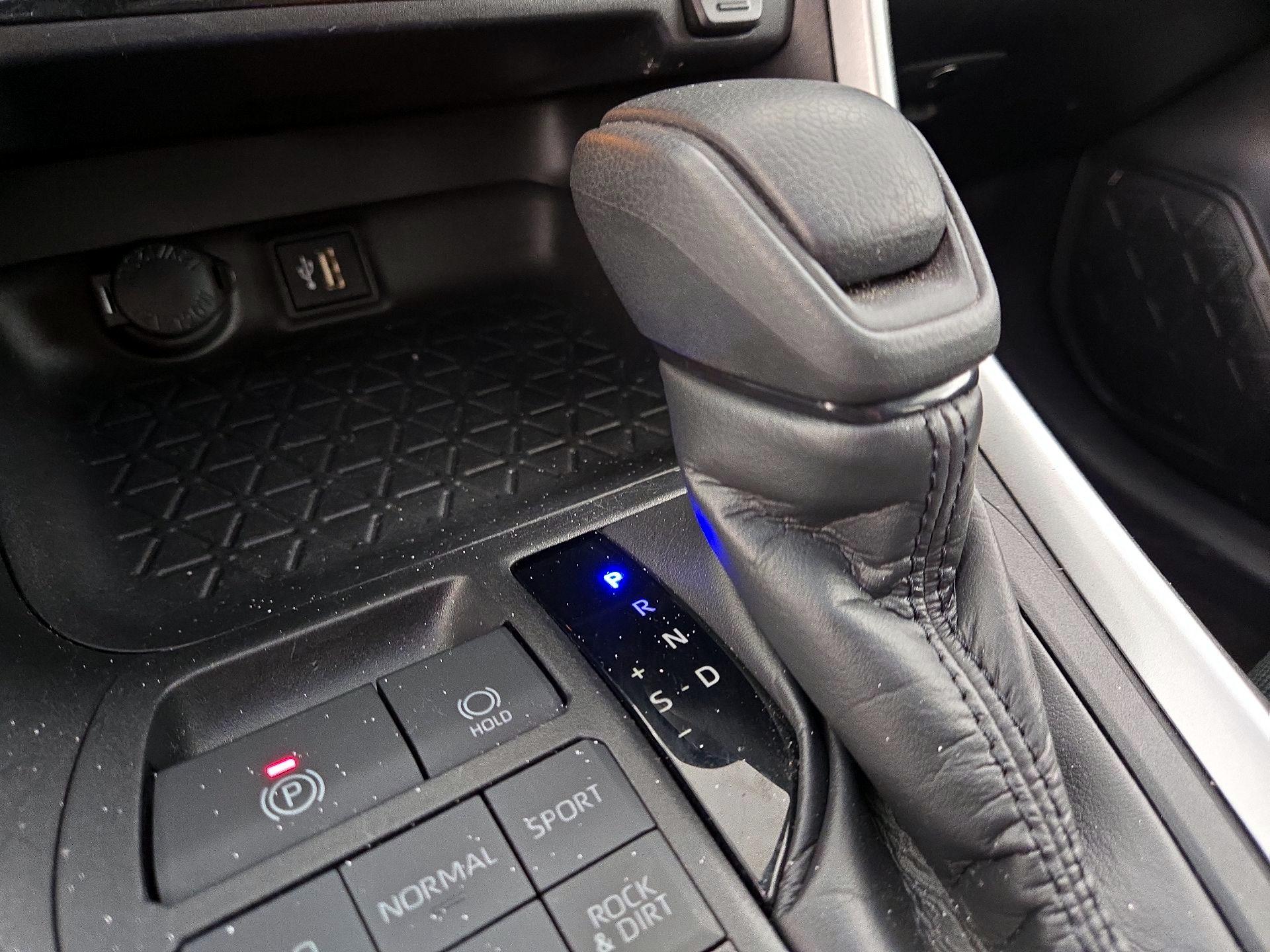 Thumbnail: 2024 Toyota RAV4 - 16