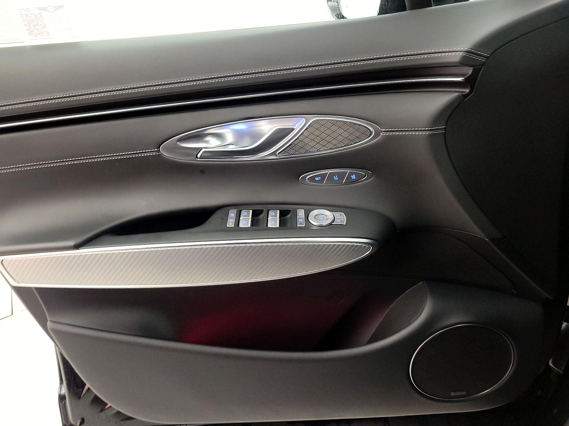 Thumbnail: 2025 Genesis GV70 - 12